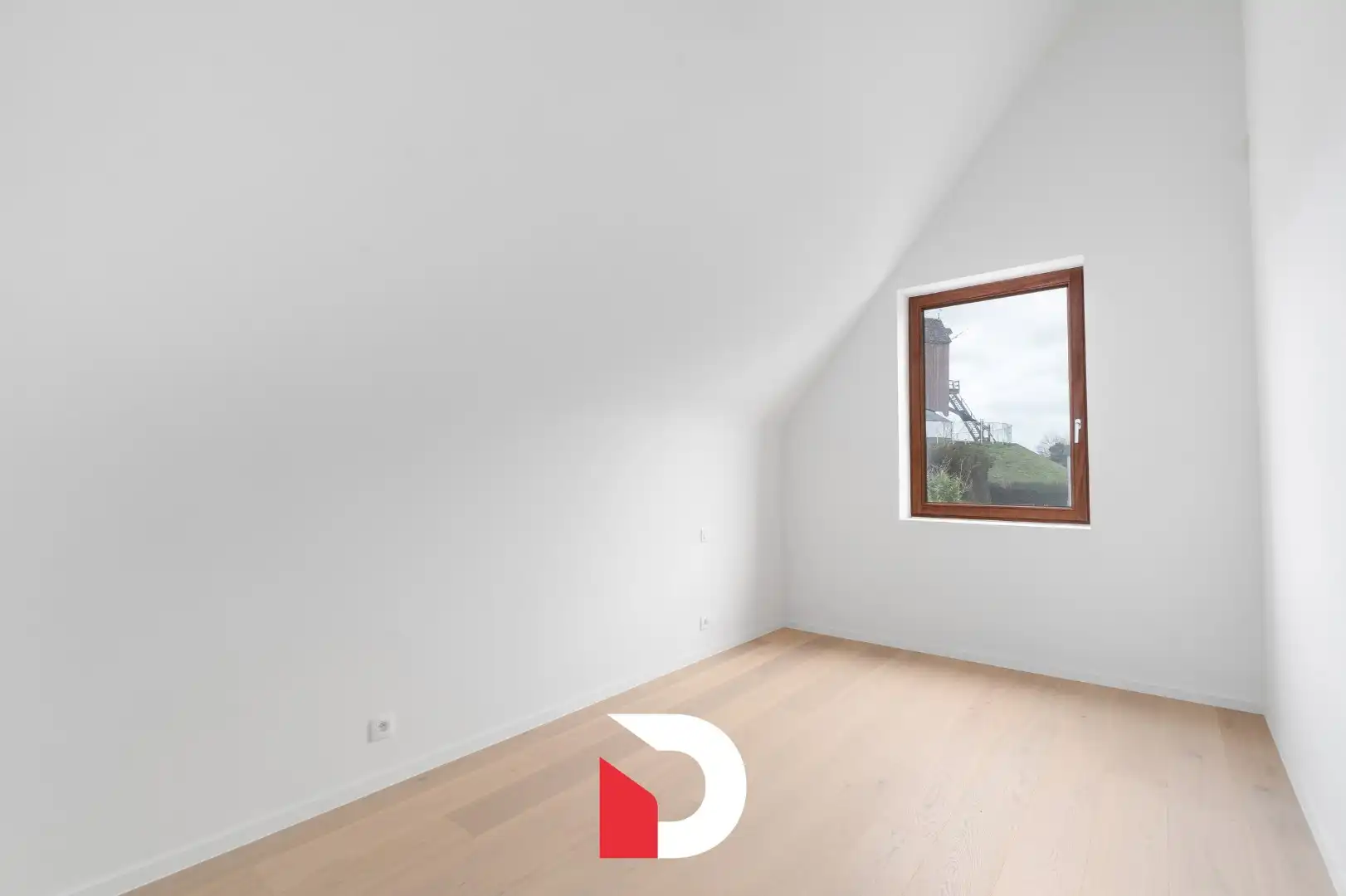 Vrijstaande villa in centrum Brugge in een oase van groen.  foto 12