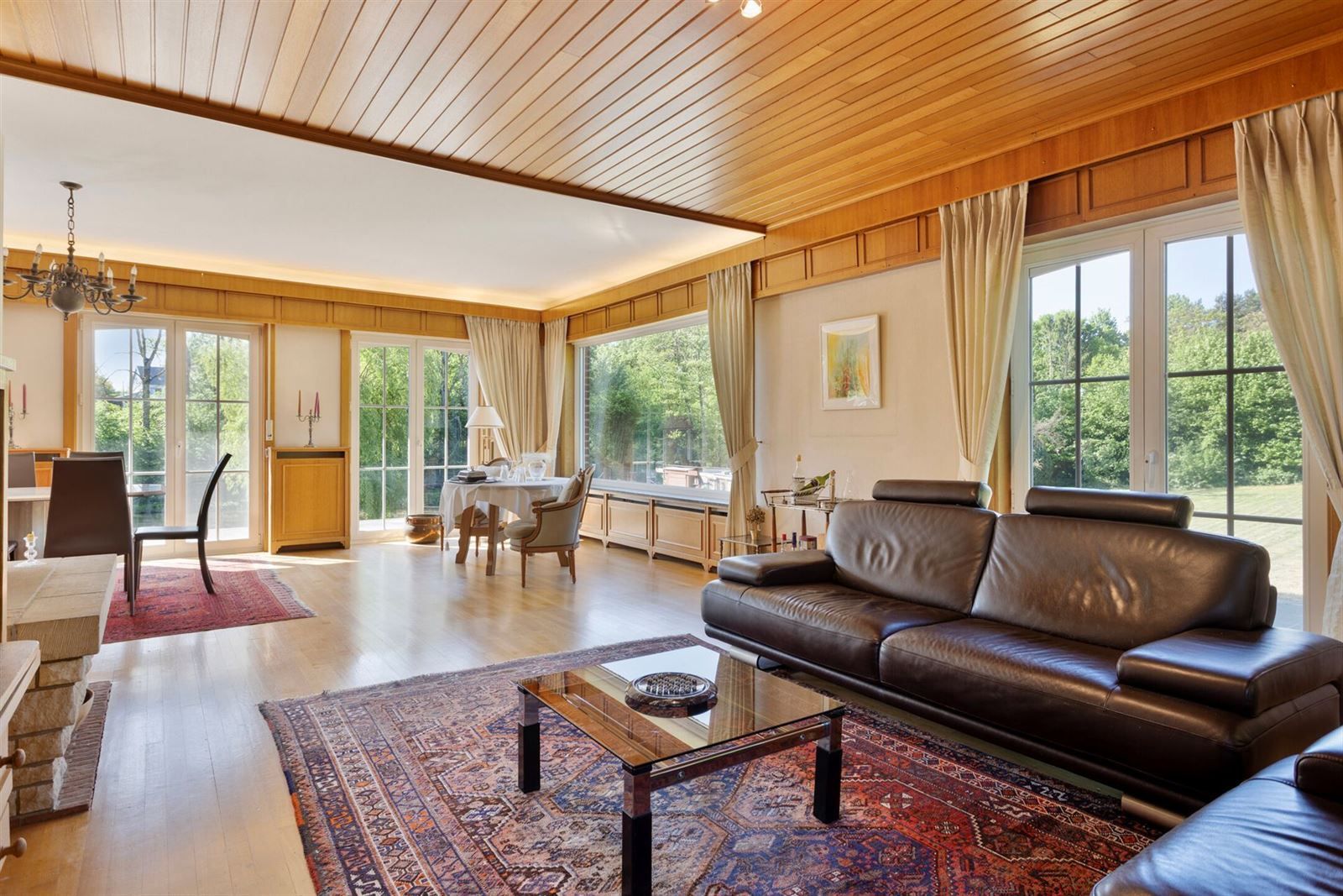 Ruime achterin gelegen villa met 5 slaapkamers op prachtig terrein van 40a foto 10