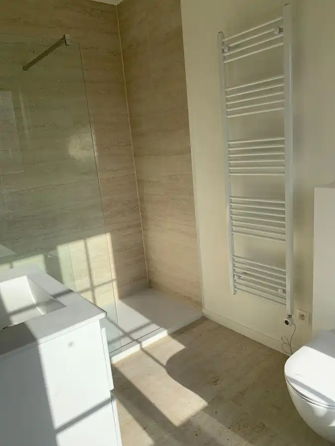 Een slaapkamer appartement te huur in Merksem op de eerste verdieping foto 5