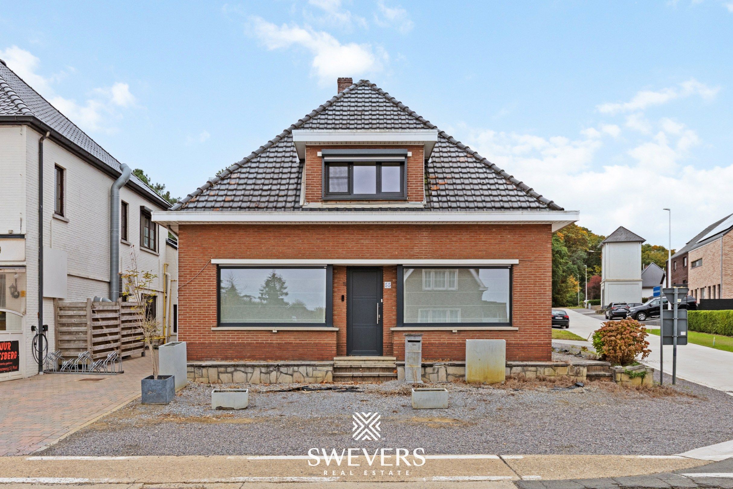 Hoofdfoto van de publicatie: Karaktervolle woning 3 slaapkamers en renovatiepotentieel