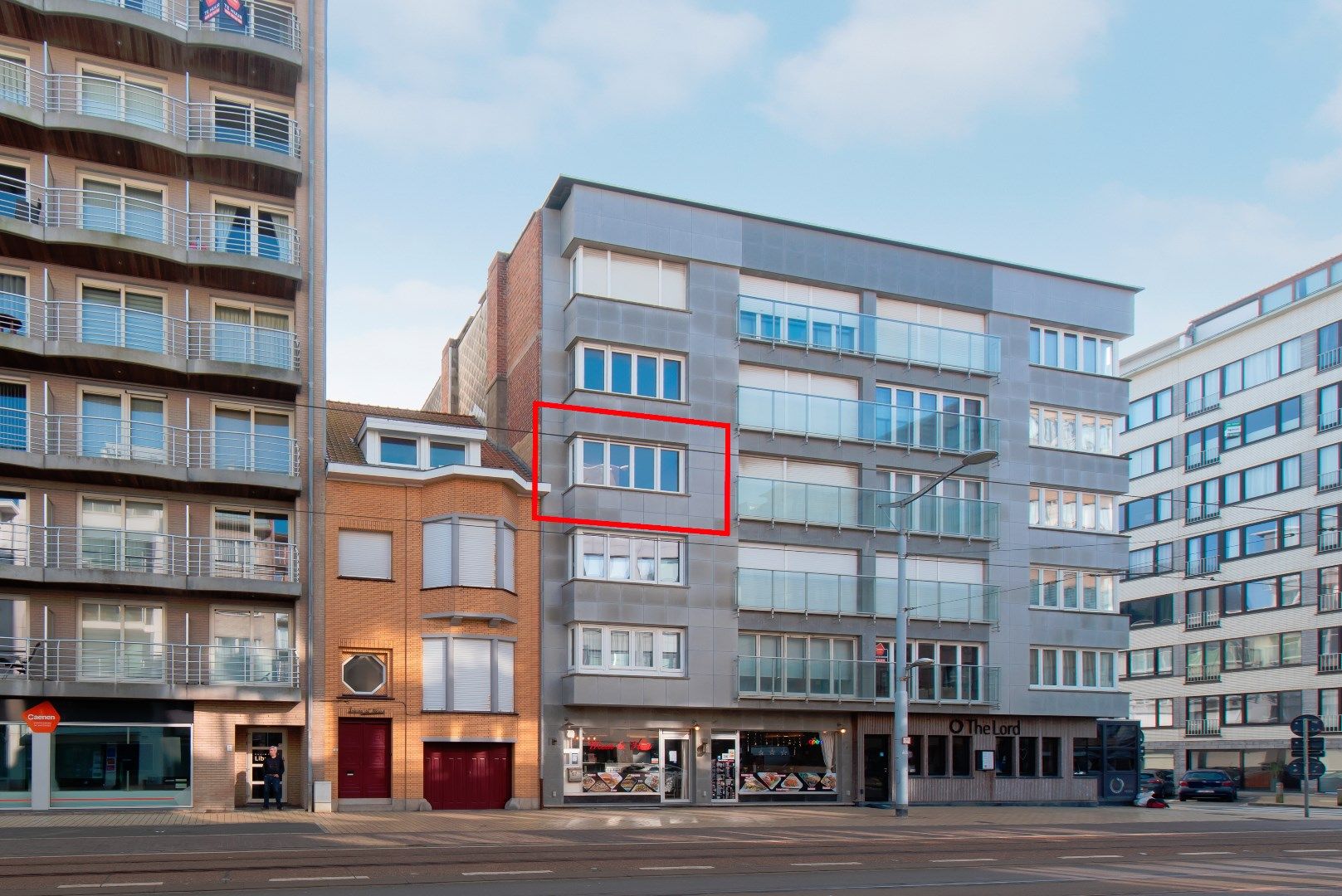 Zeer ruim en prachtig afgewerkt 3 slaapkamerappartement op enkele stappen van de Zeedijk van Middelkerke foto 13