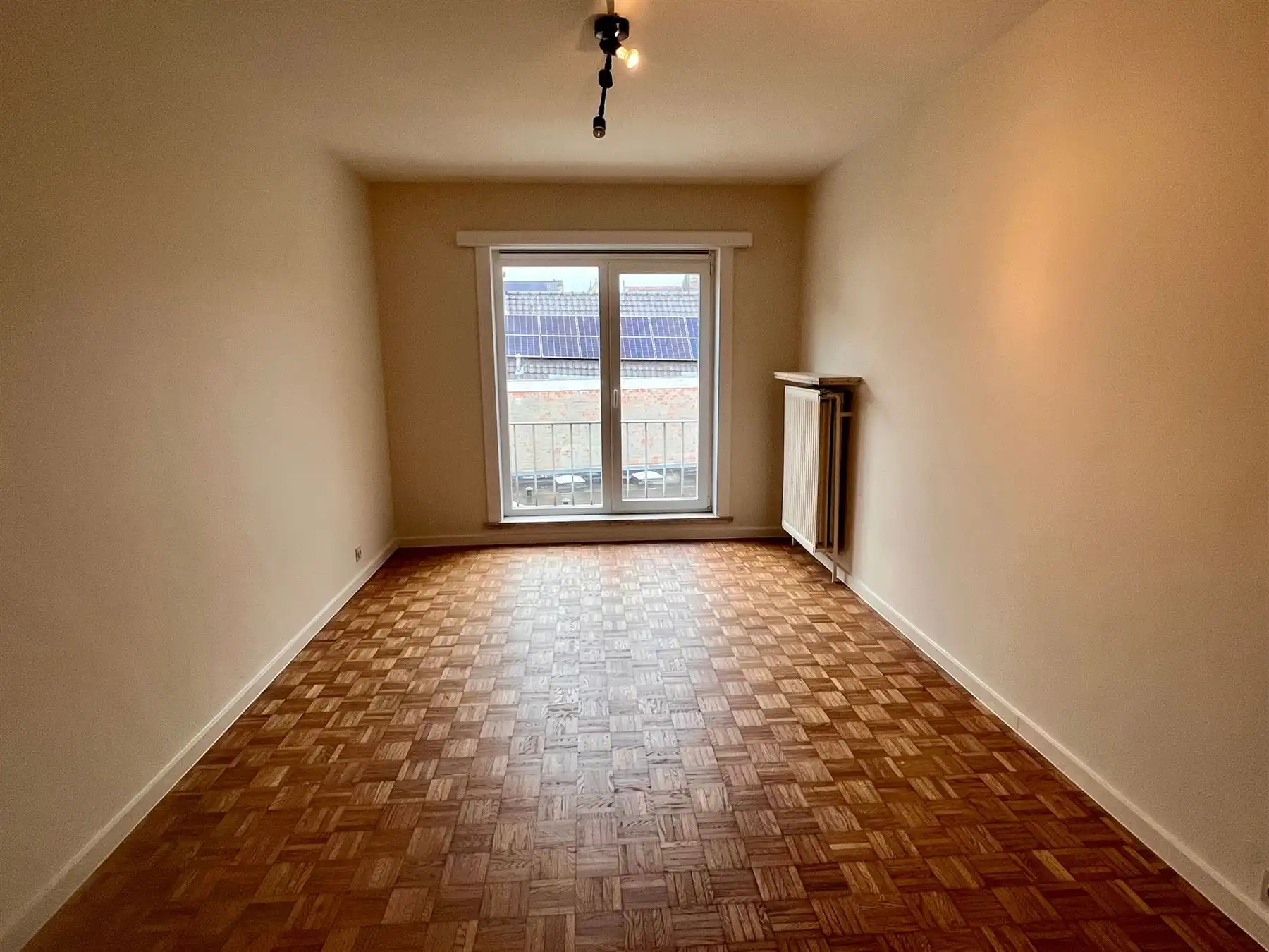 Opgefrist, praktisch en centraal gelegen appartement foto 8