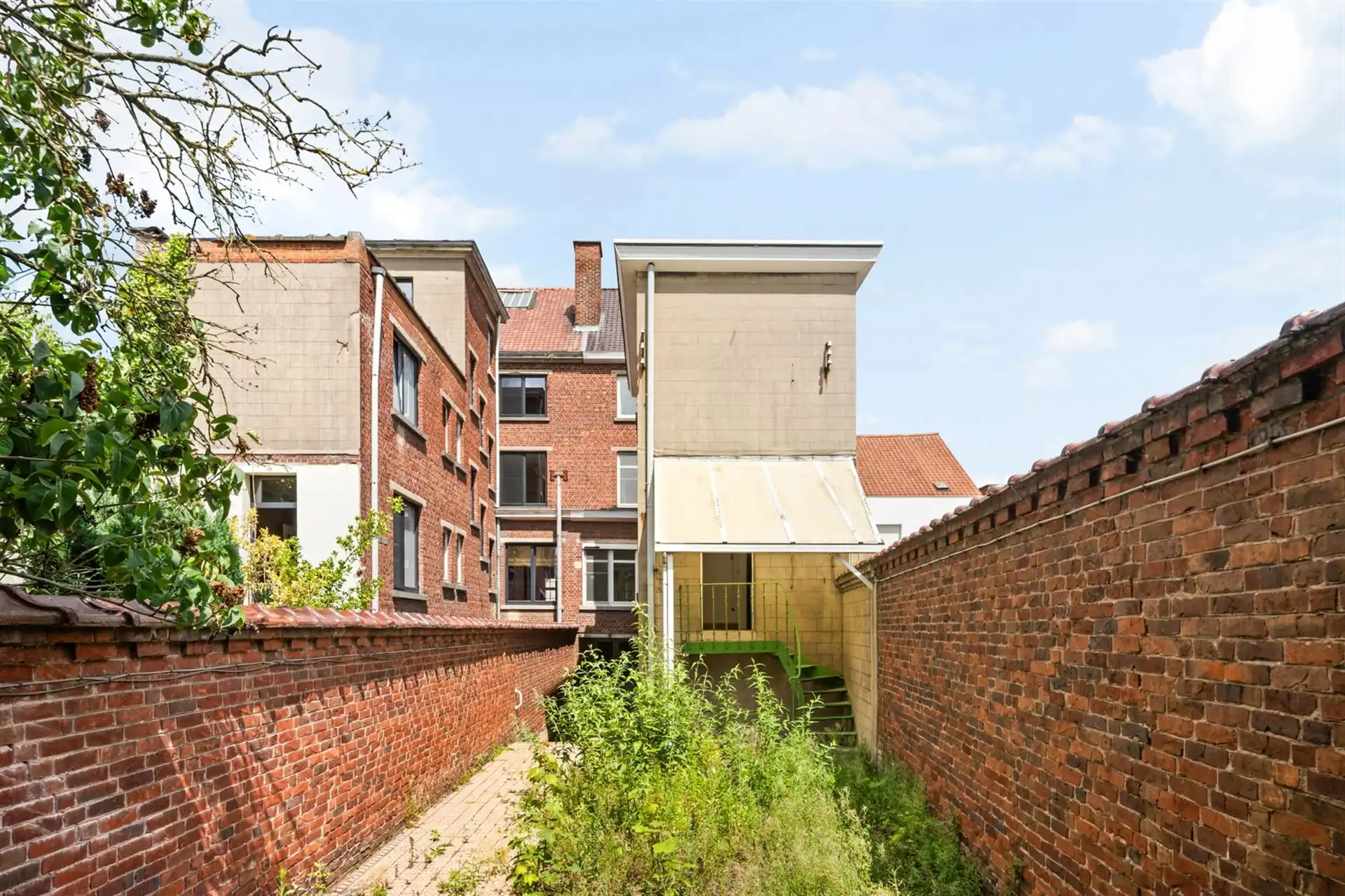 Ruime herenwoning met garage en 8 slk! foto 12