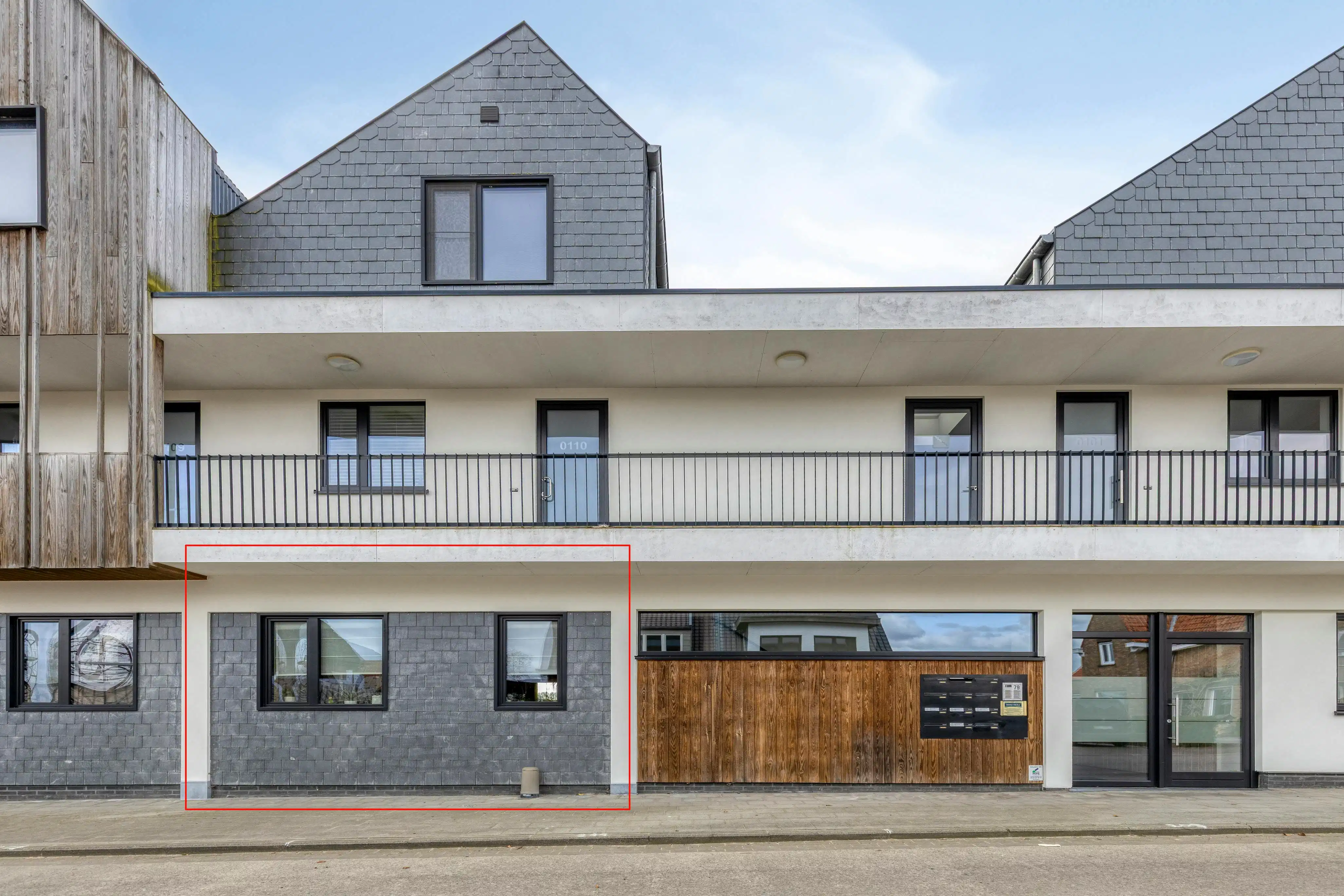 Energiezuinig gelijkvloers appartement te koop in Zedelgem foto {{pictureIndex}}