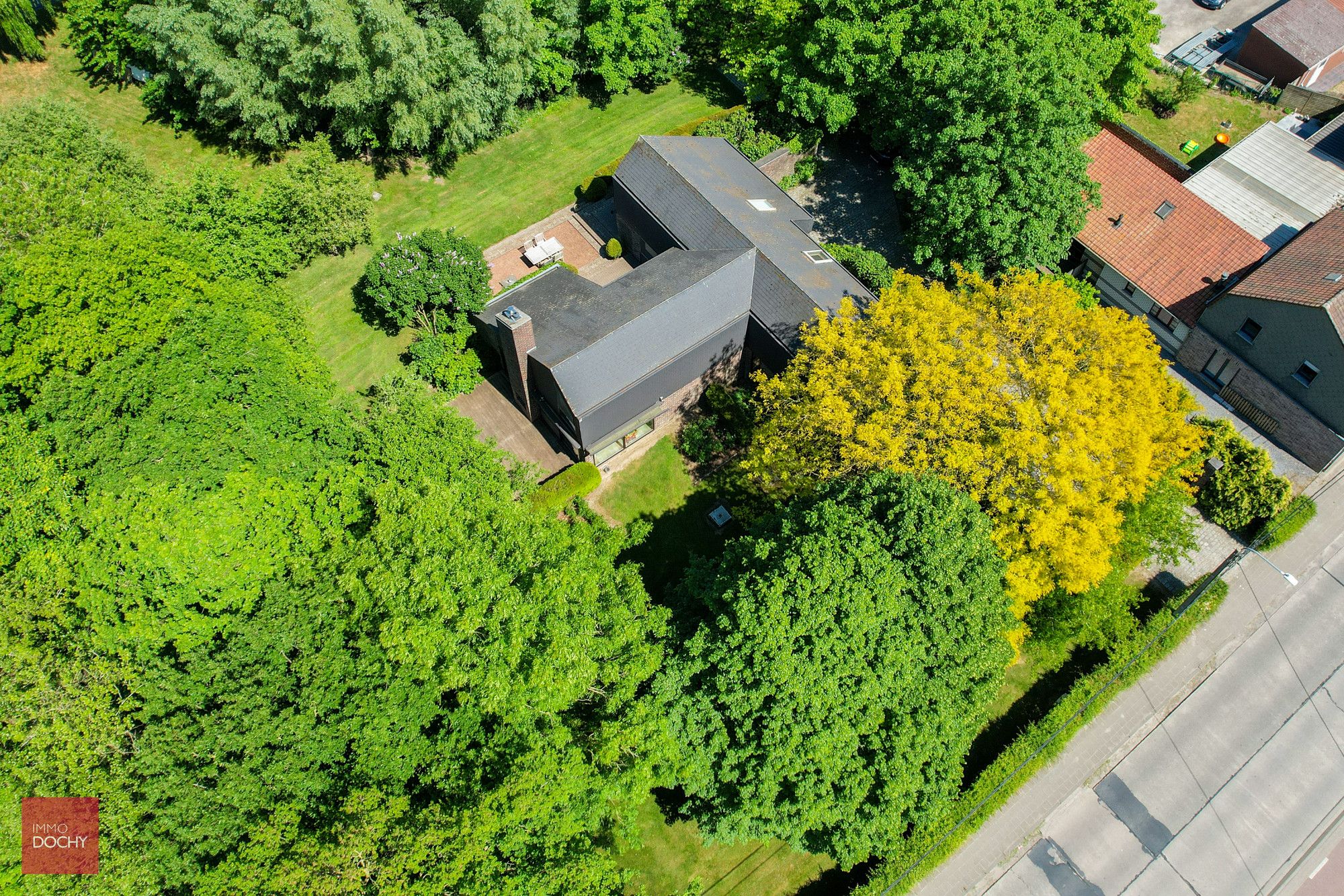 Architectenvilla met mooie tuin foto 3