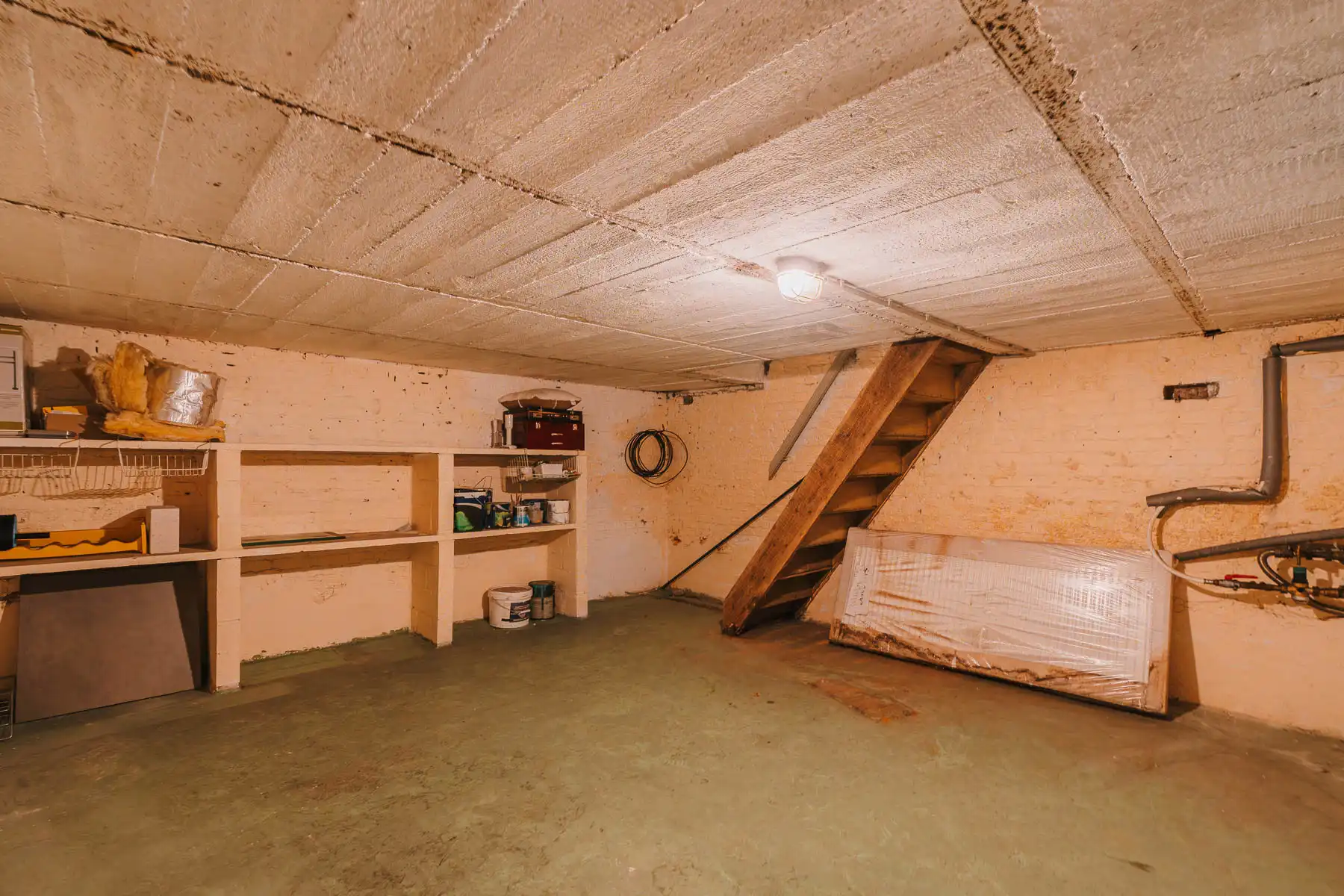 Halfopen bebouwing met centrale ligging foto 29