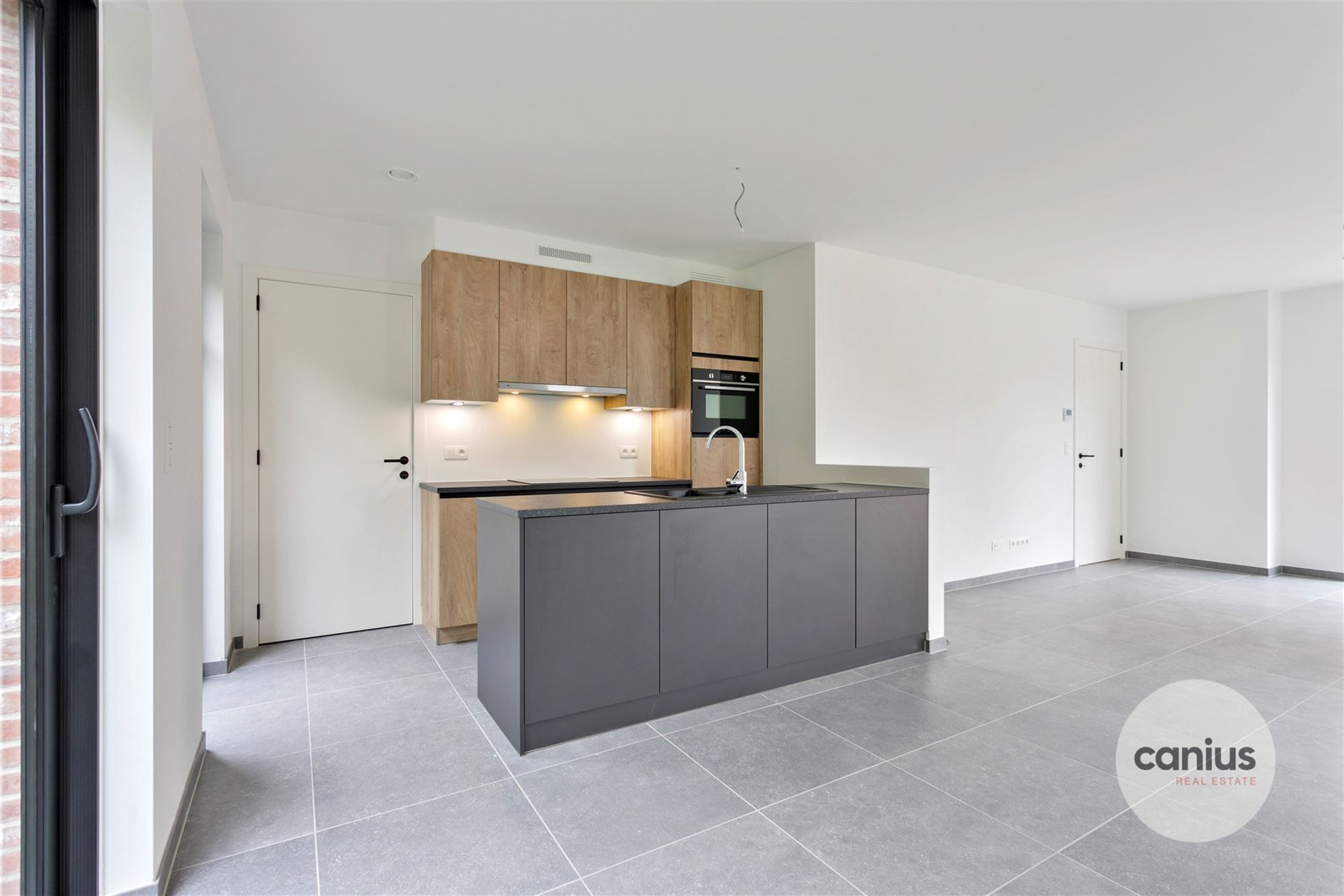 LANDELIJK & ENERGIEZUINIGE HOB MET 3 SLKS & TUIN foto 2