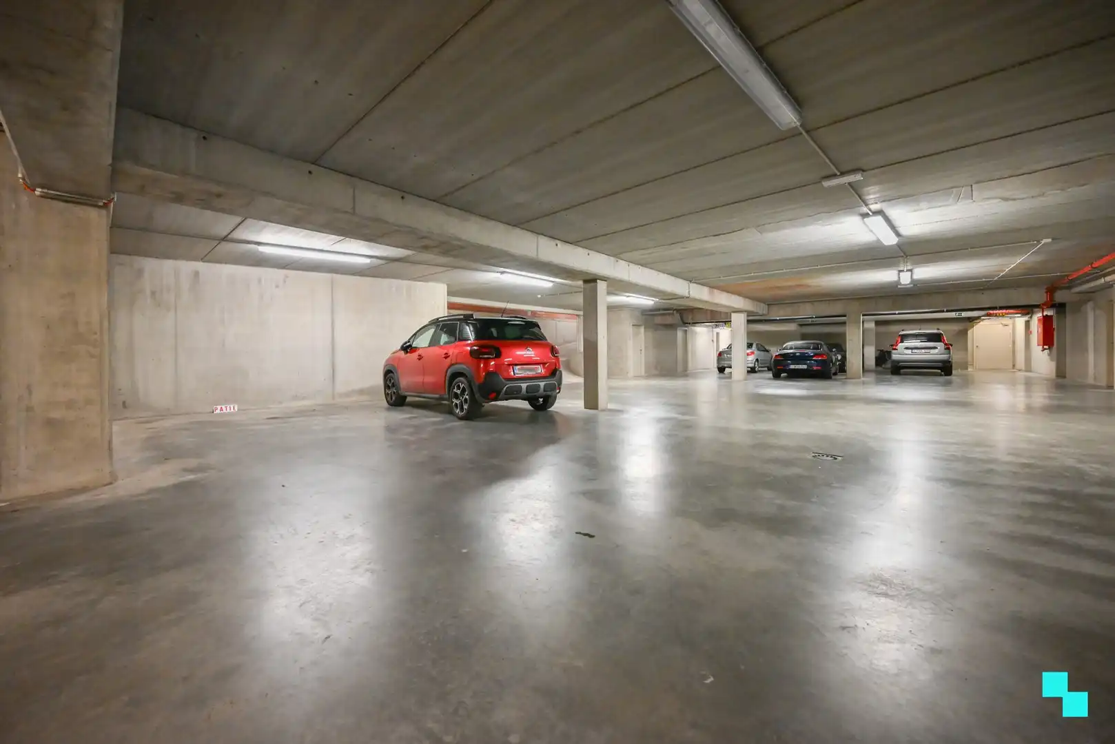 Lichtrijk tweeslaapkamer appartement te hartje Izegem foto 28