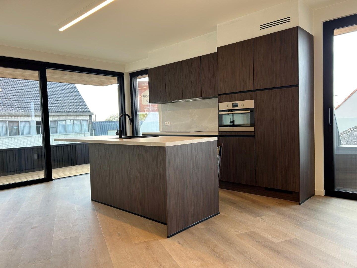 Duurzaam afgewerkt & luxueus appartement TE KOOP in 'residentie Daniël & Zozima'. foto 4