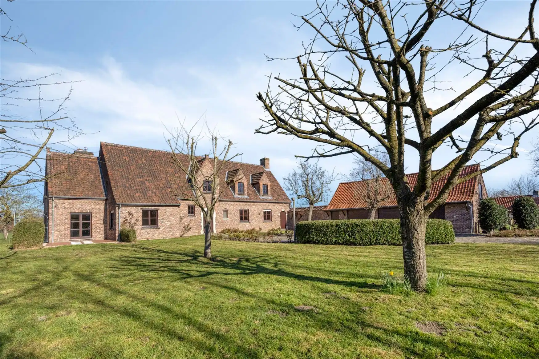 Charmante ruime plattelandsvilla foto 3