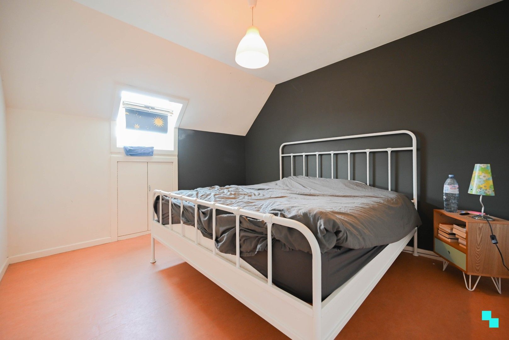 Alleenstaande, te renoveren villa in residentiële buurt foto 18