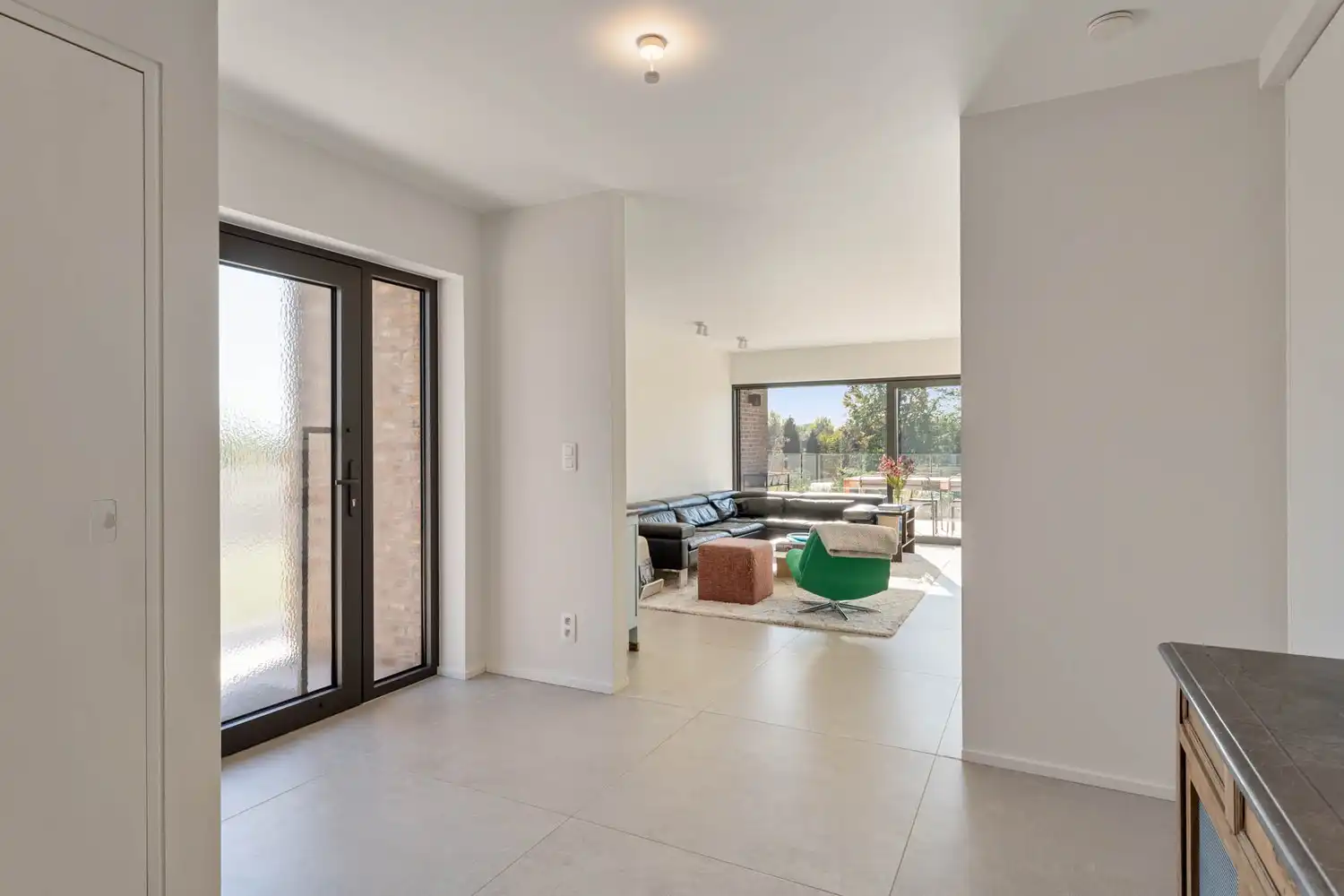 Mooi gerenoveerde woning met ruime kelder op een perceel van maar liefst 14a99ca, gunstig gelegen te Wezemaal. foto 5