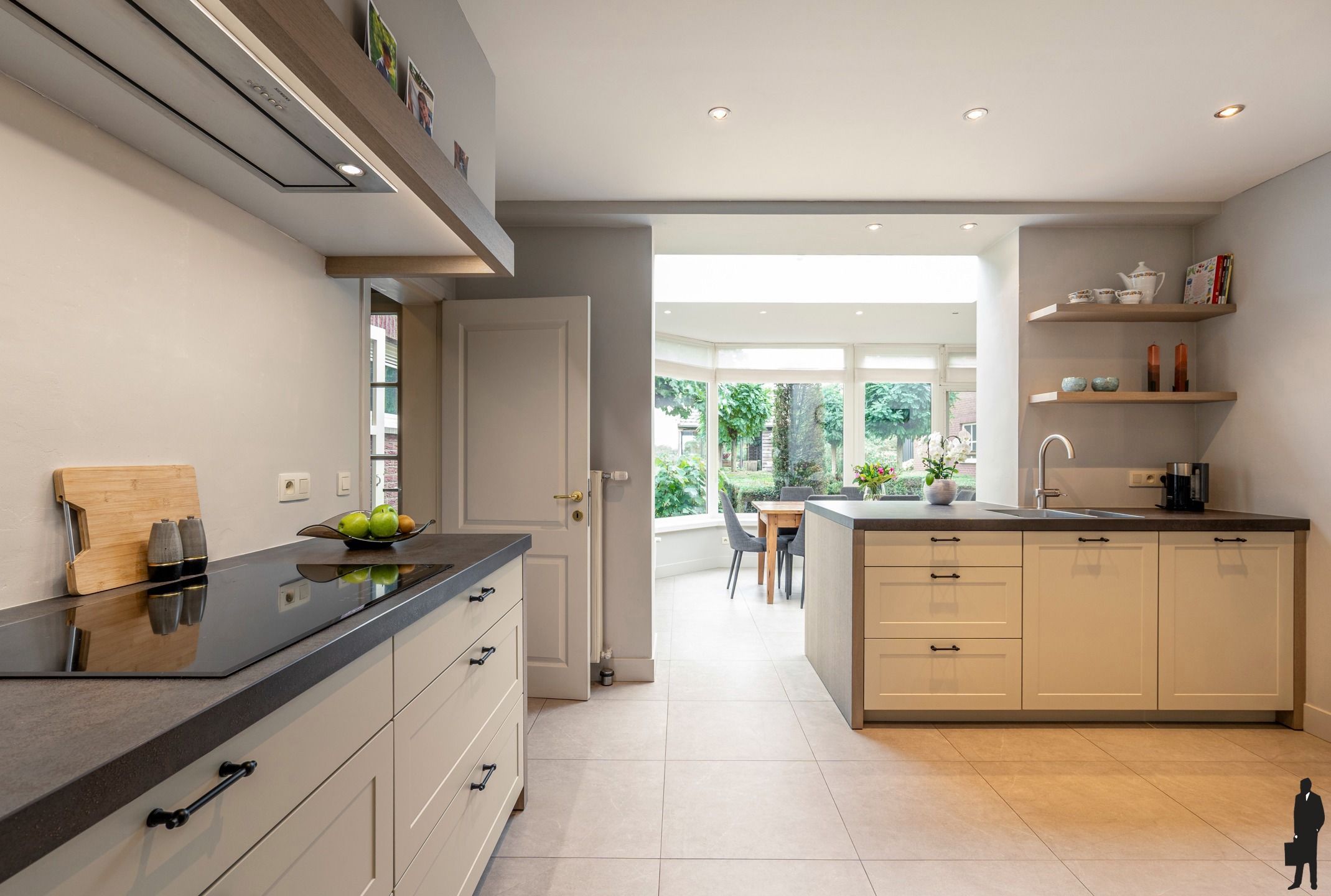 Landelijke woning met 3 slpk. en vrij uitzicht op een perceel van ca. 3.400 m² foto 10