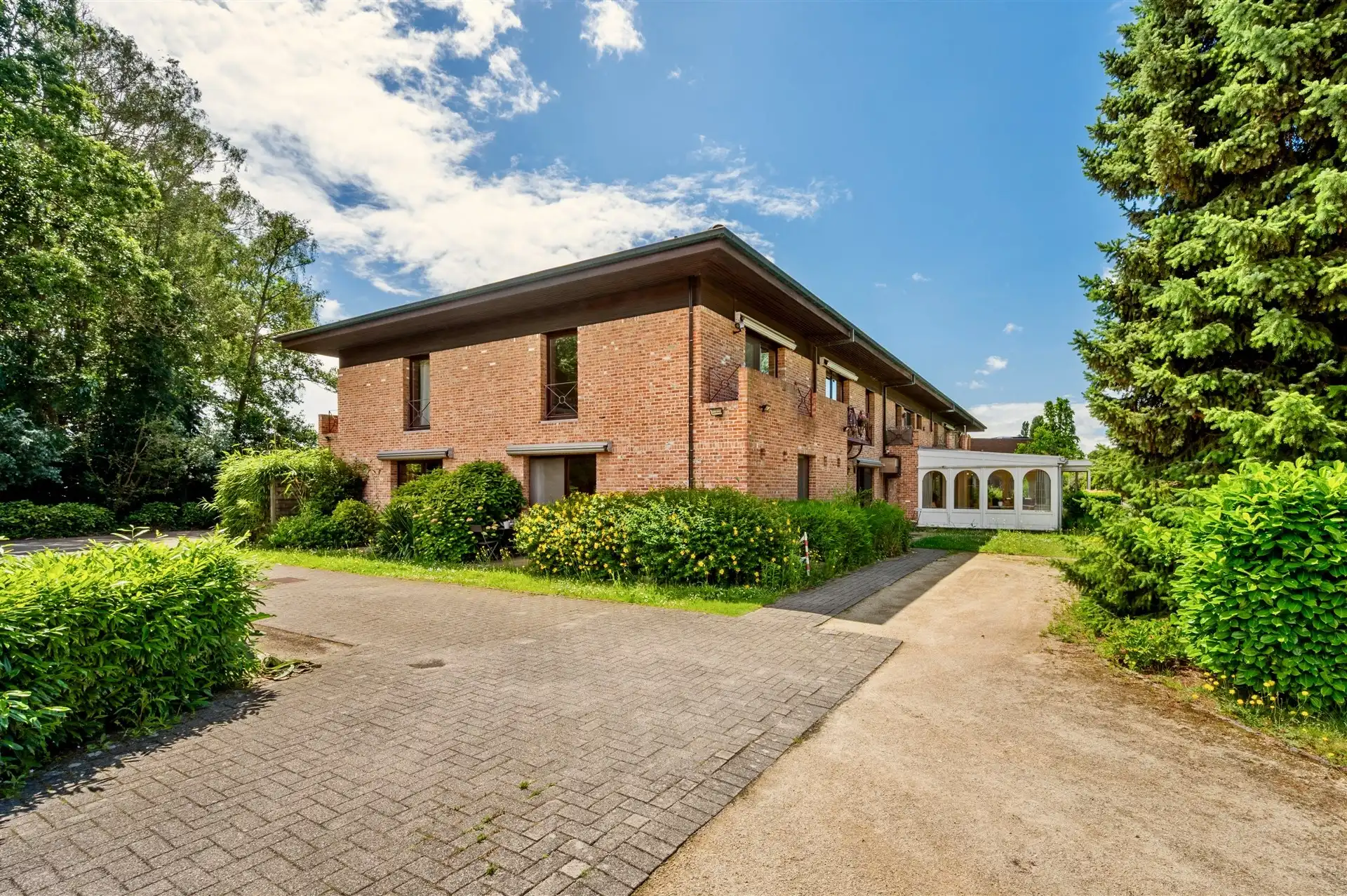 Instapklare assistentiewoning met terras foto 3