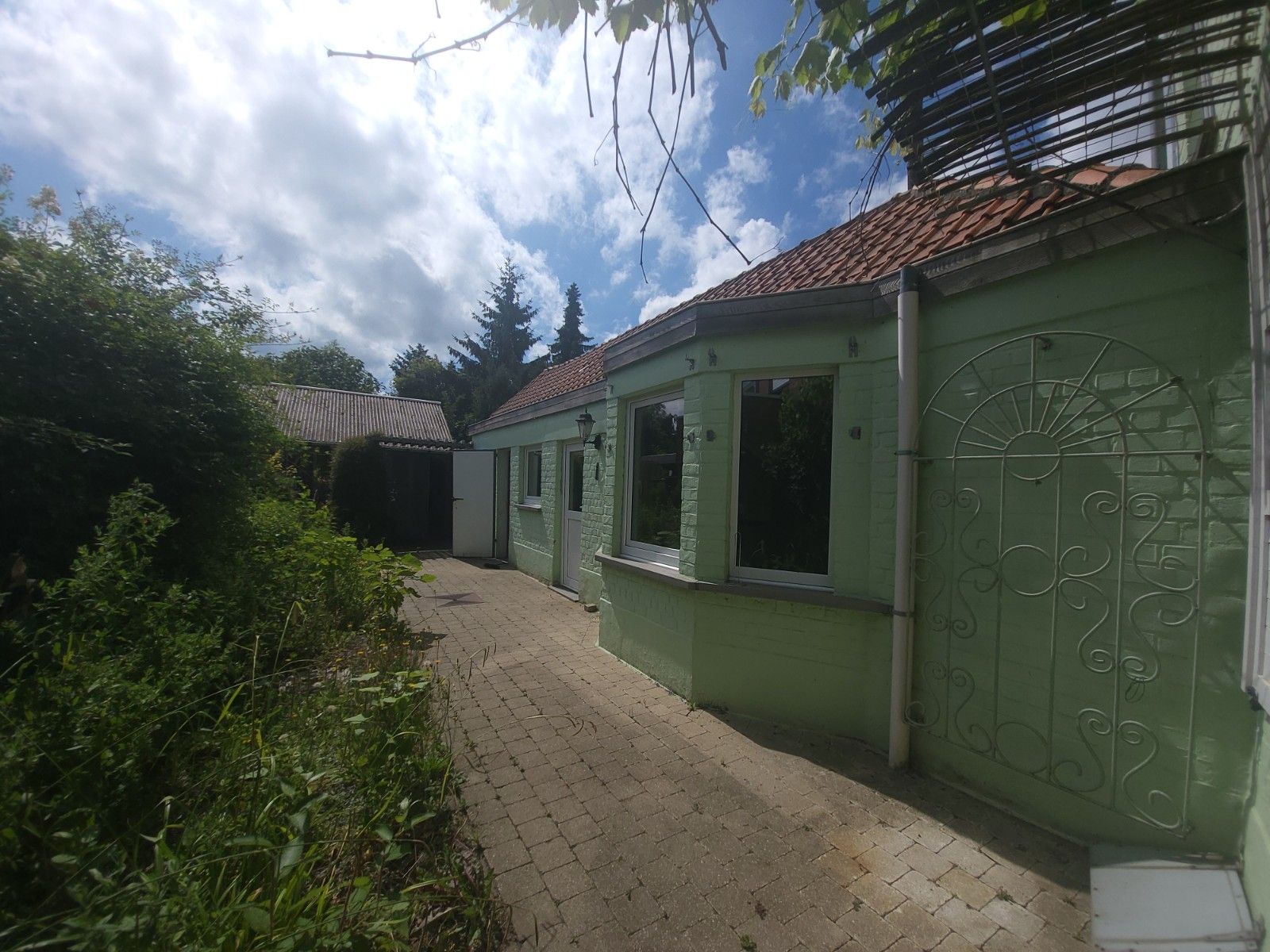Ruime, centraal gelegen woning in Deinze foto 10