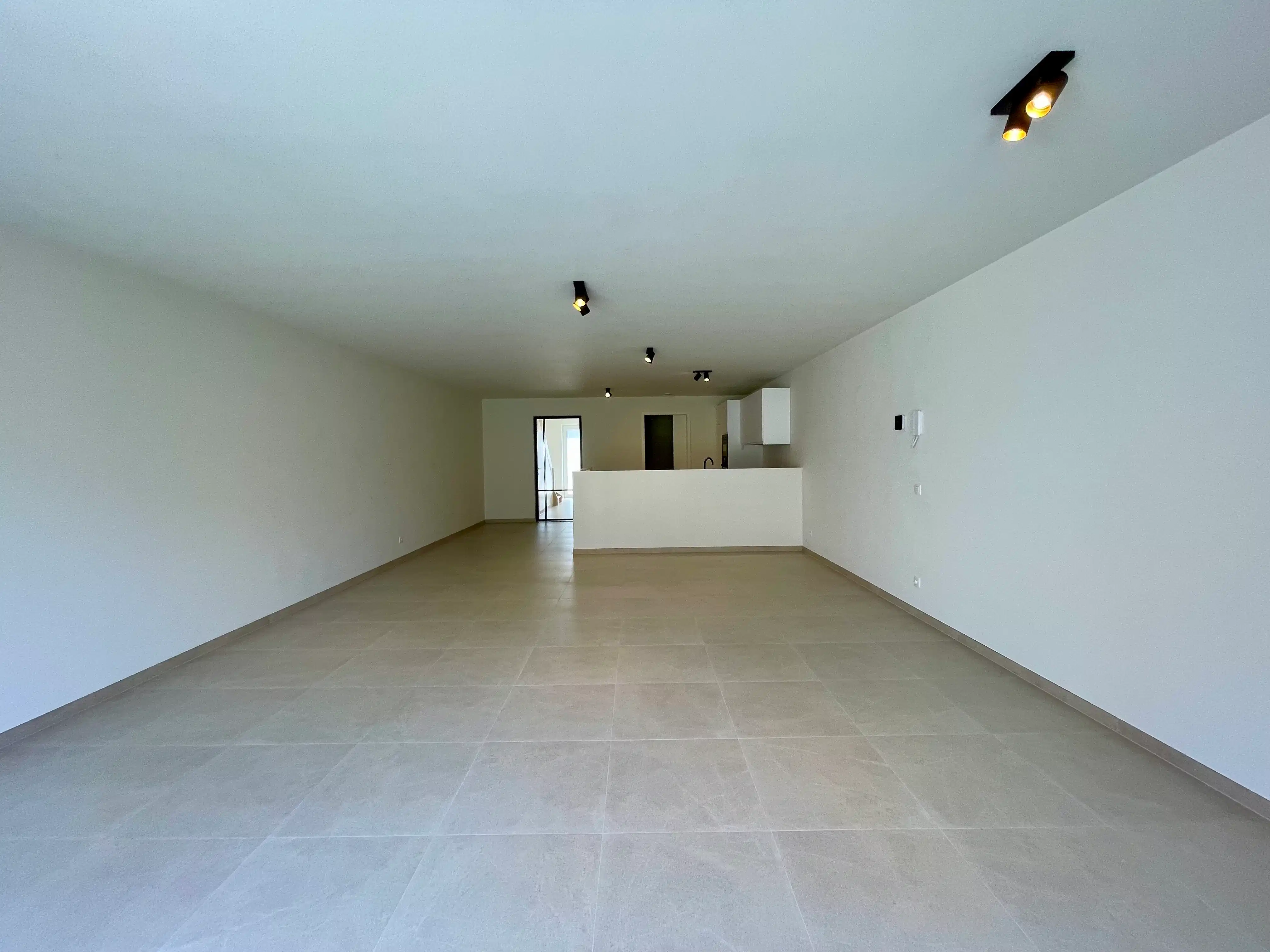 Ruime, energiezuinige nieuwbouwwwoning met 4 slaapkamers foto 4
