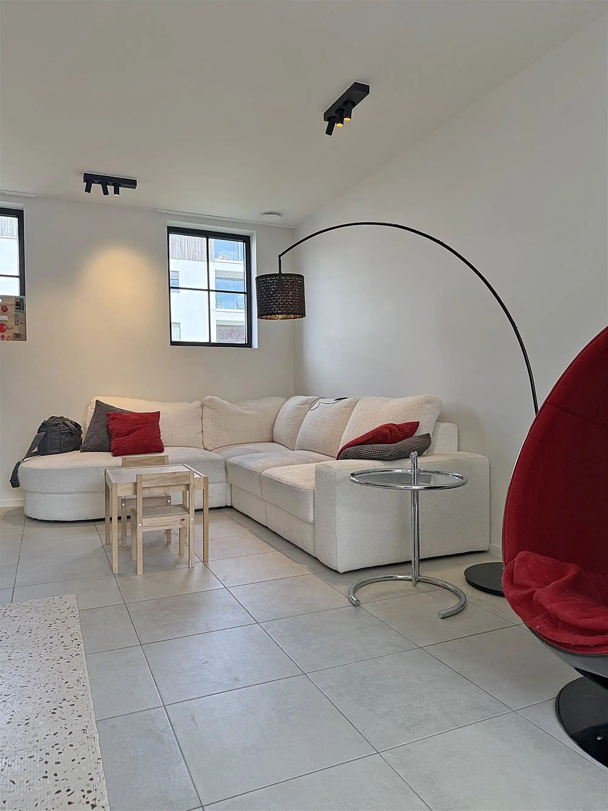 Instapklare DORPSWONING met 3 SLAAPKAMERS, TUIN/TERRAS, PARKING & grote KELDER foto 3