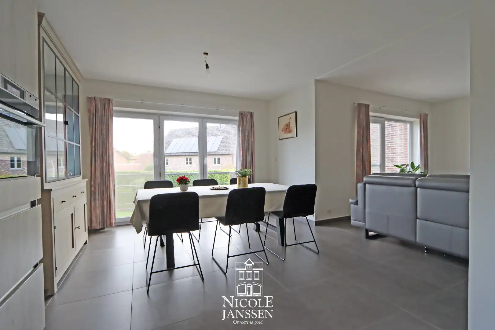 Verzorgd, instapklaar appartement foto 9