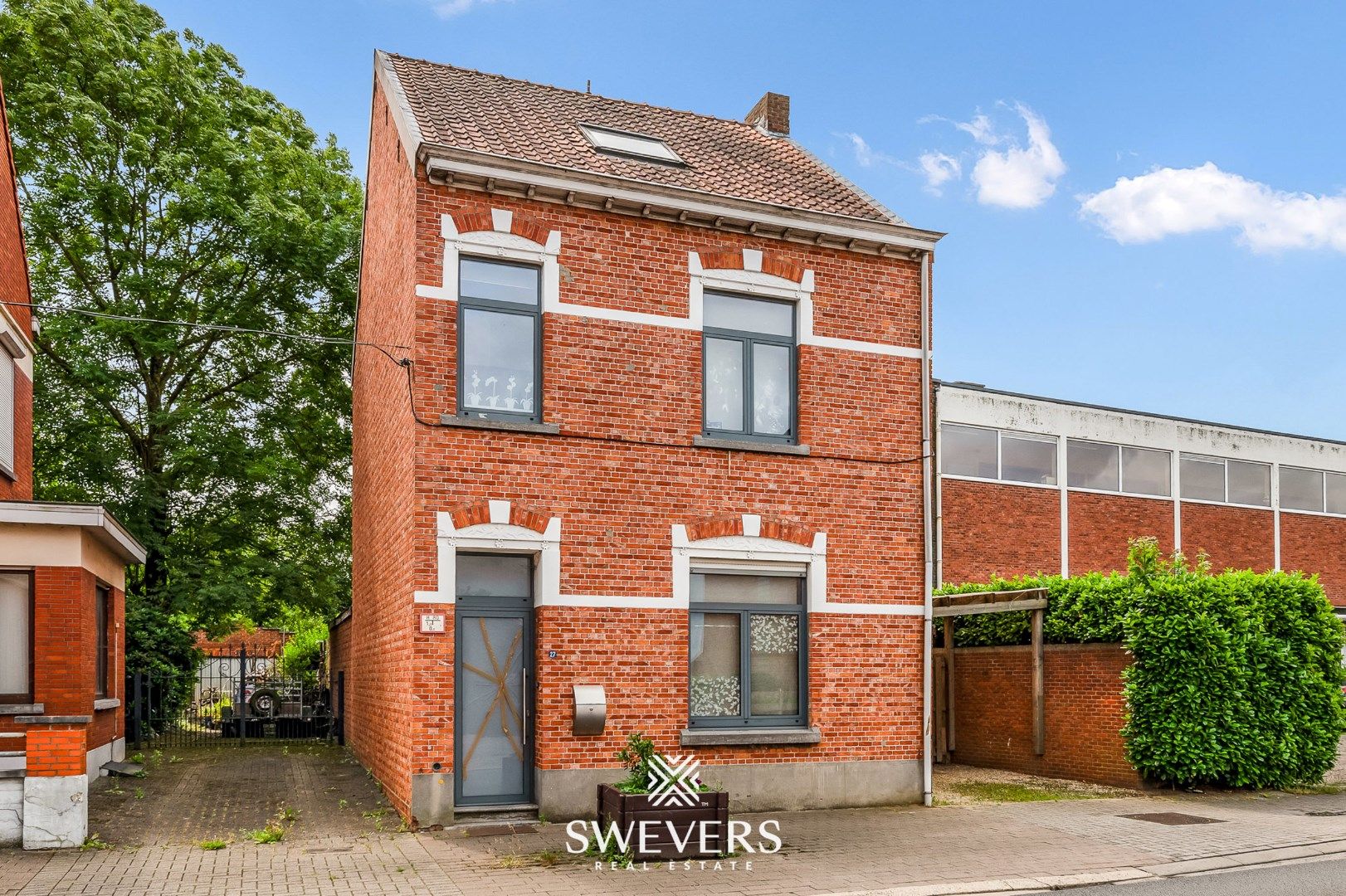 Te renoveren woning in hartje Beringen foto 24