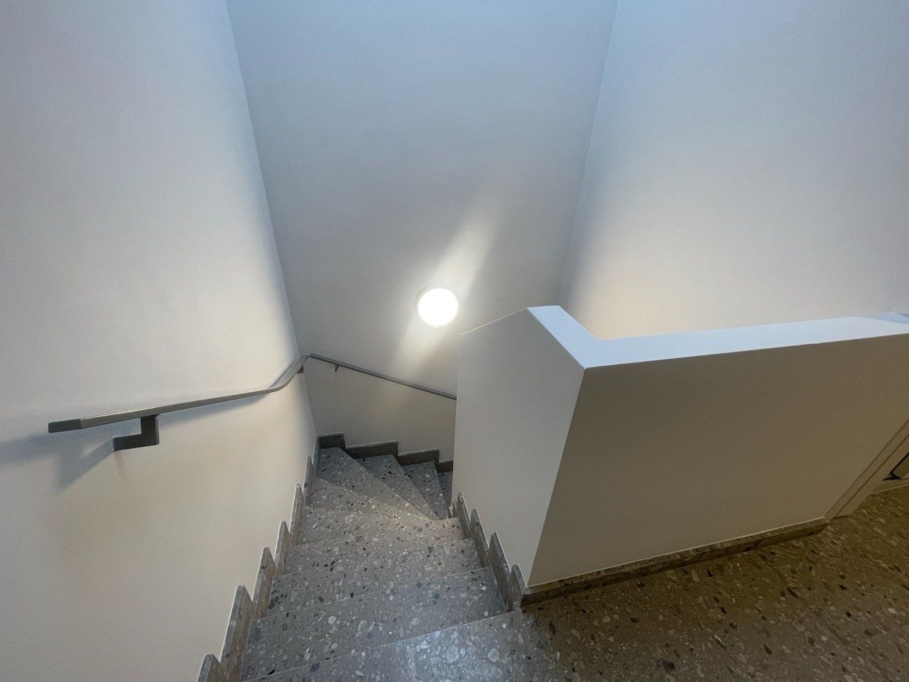 Nieuwbouw appartement met twee slaapkamers, terras, berging en staanplaats foto 31