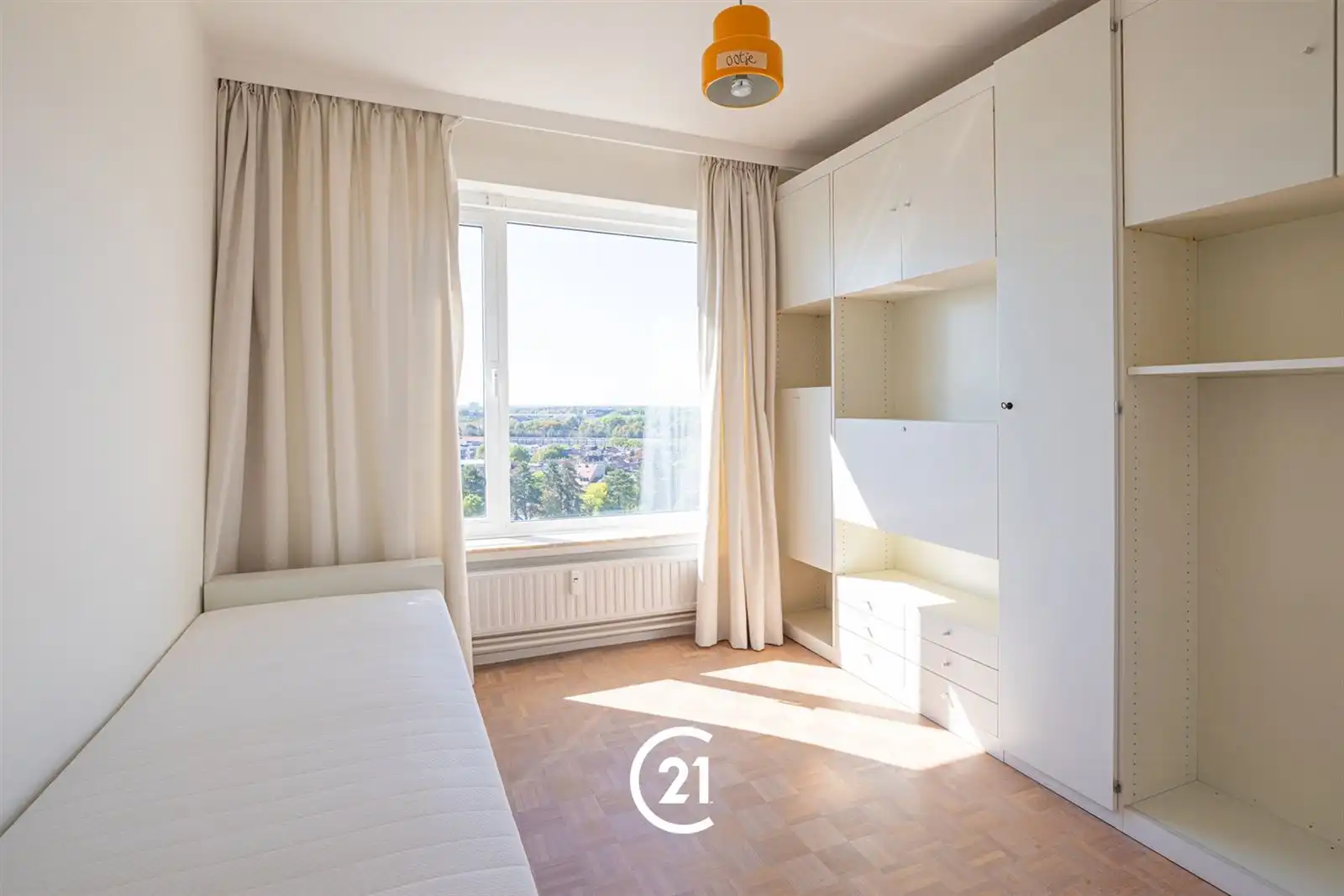 Luxueus afgewerkt appartement met 3 slaapkamers en terras. foto 16