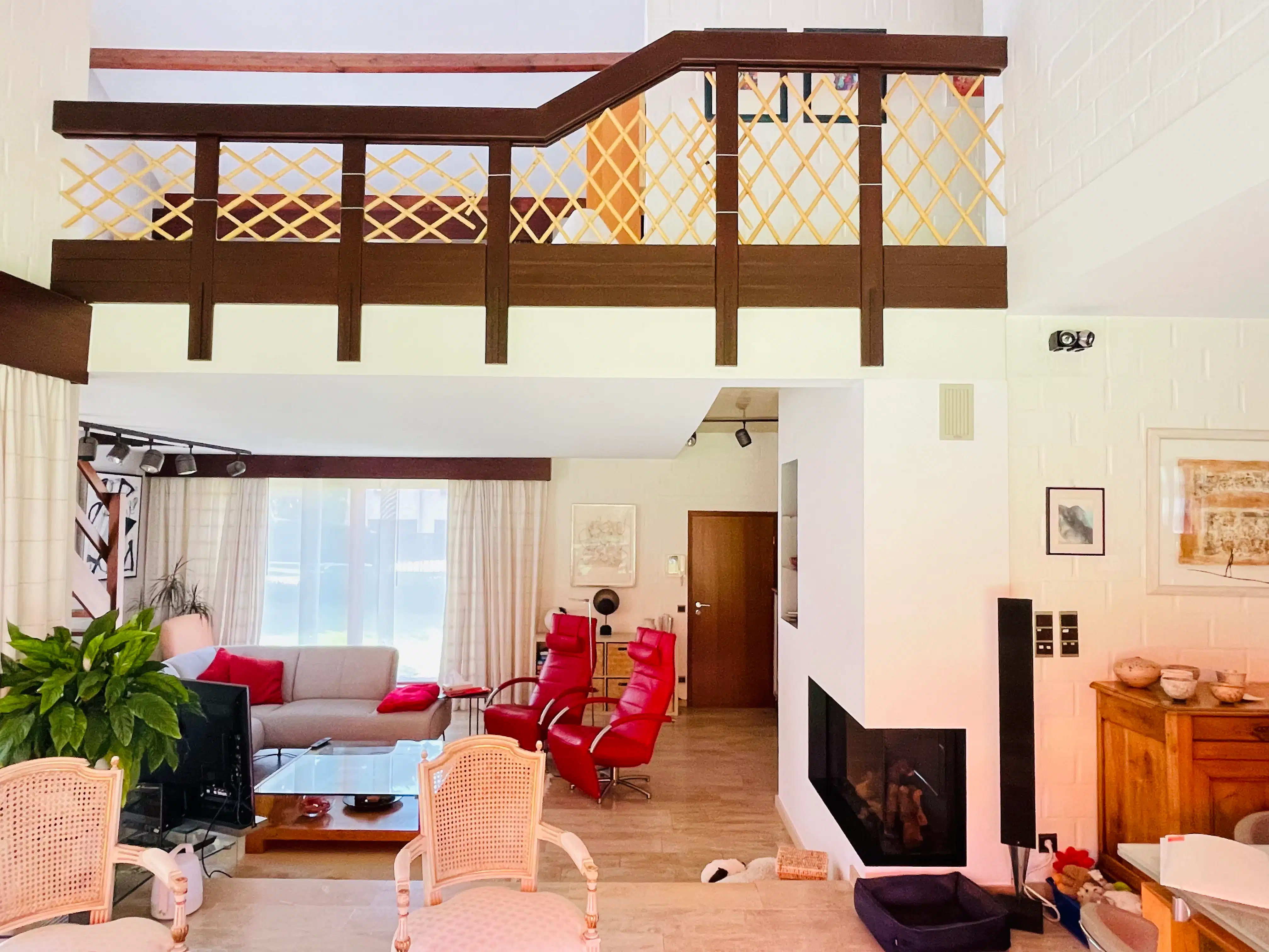 CHARMANTE VILLA MET ICONISCHE SEVENTIES–EIGHTIES SOUL foto 10