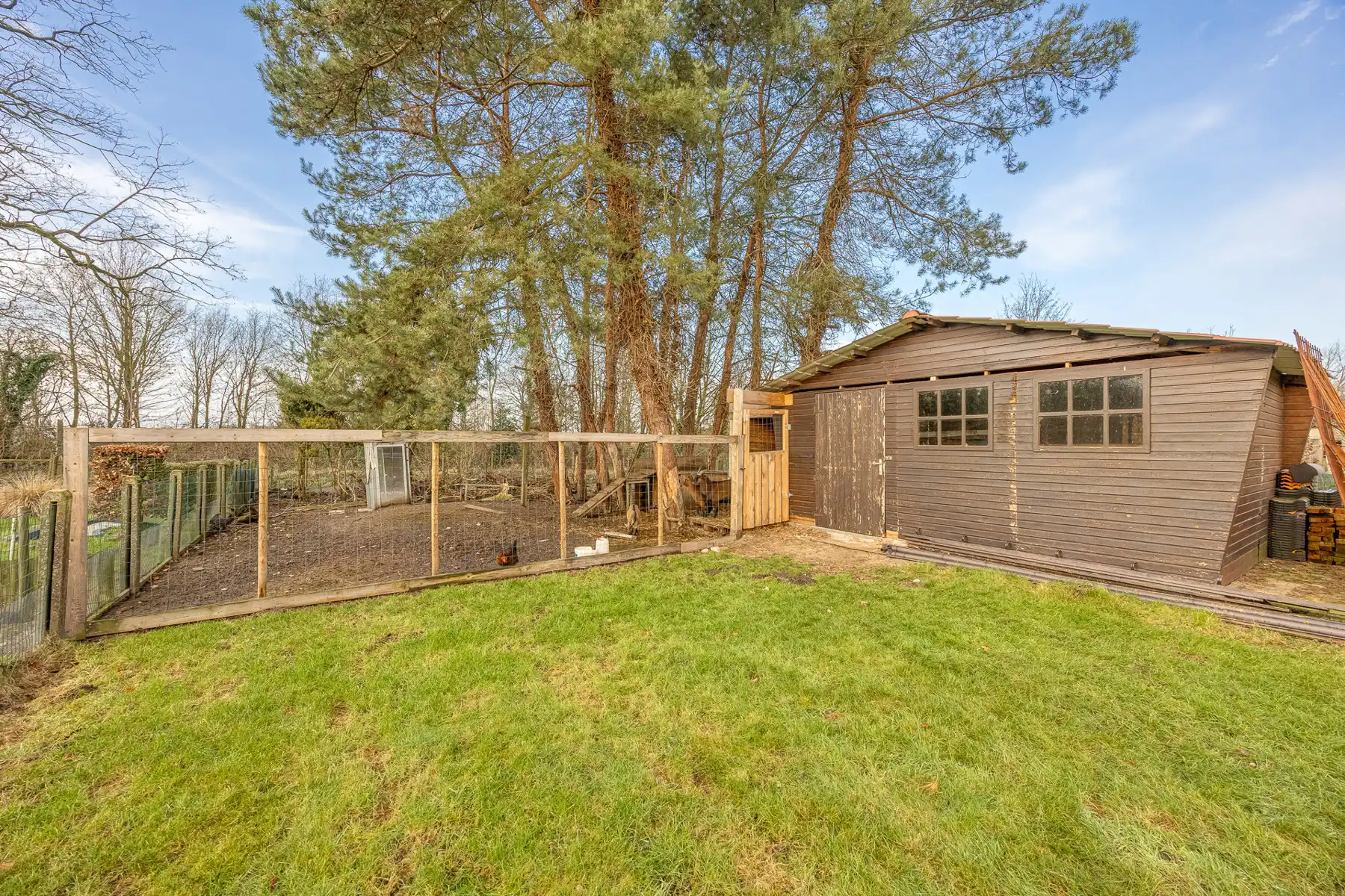 Recent gerenoveerde woning op een ruim perceel van 996 m². foto 49