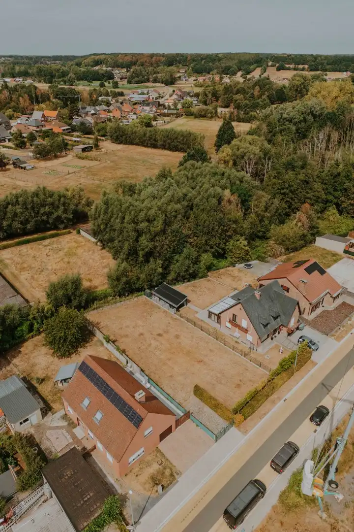 Rustig gelegen bouwgrond van 700m² in goedgekeurde verkaveling foto 5