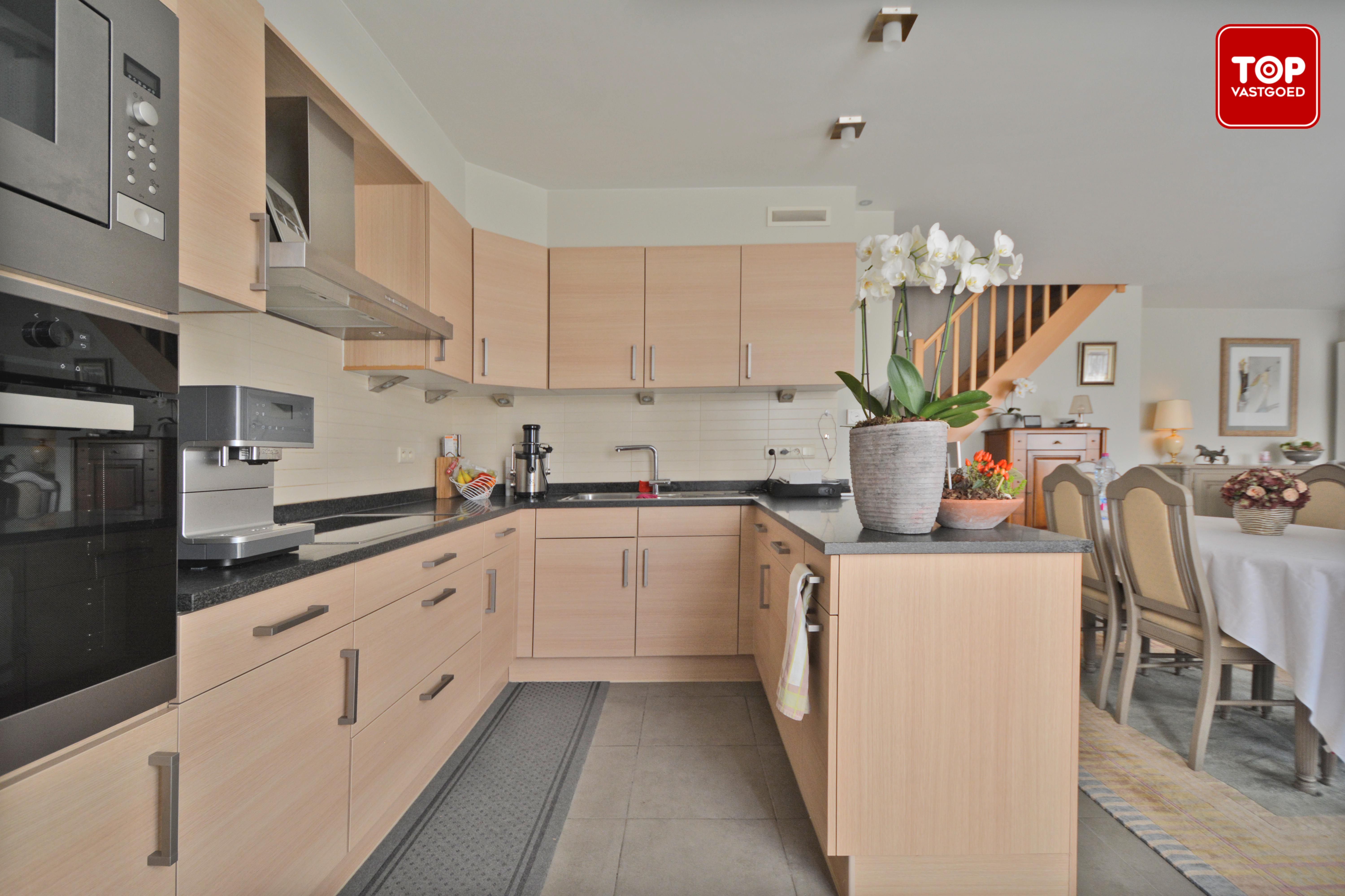 Instapklaar duplex appartement met  2 terrassen.  foto 4