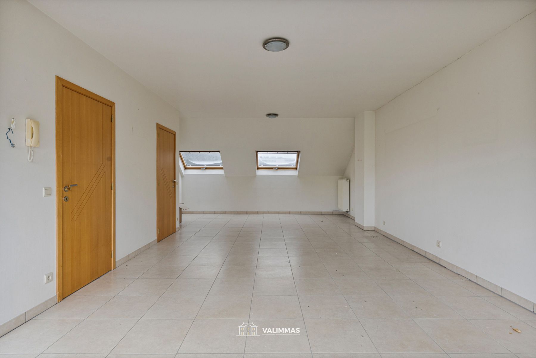 Residentieel gelegen driegevelwoning met garage, tuin...  foto 15