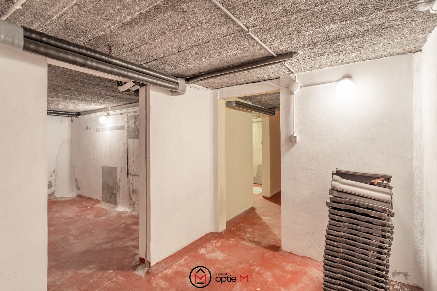 RUSTIG GELEGEN RUIME WONING MET GARAGE foto 23