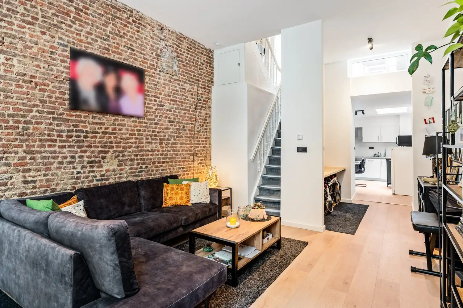 Gezellige, instapklare woning met 3 slaapkamers en terras. foto 3