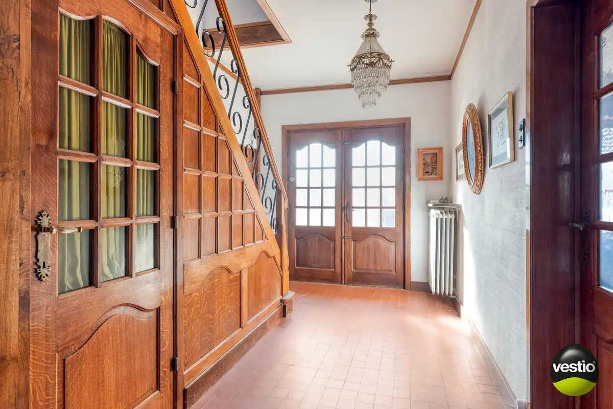 TE RENOVEREN WONING MET 3 SLAAPKAMERS EN GARAGE OP EEN RUIM PERCEEL VAN  8A 29CA IN HARTJE NIEUWERKERKEN foto 9