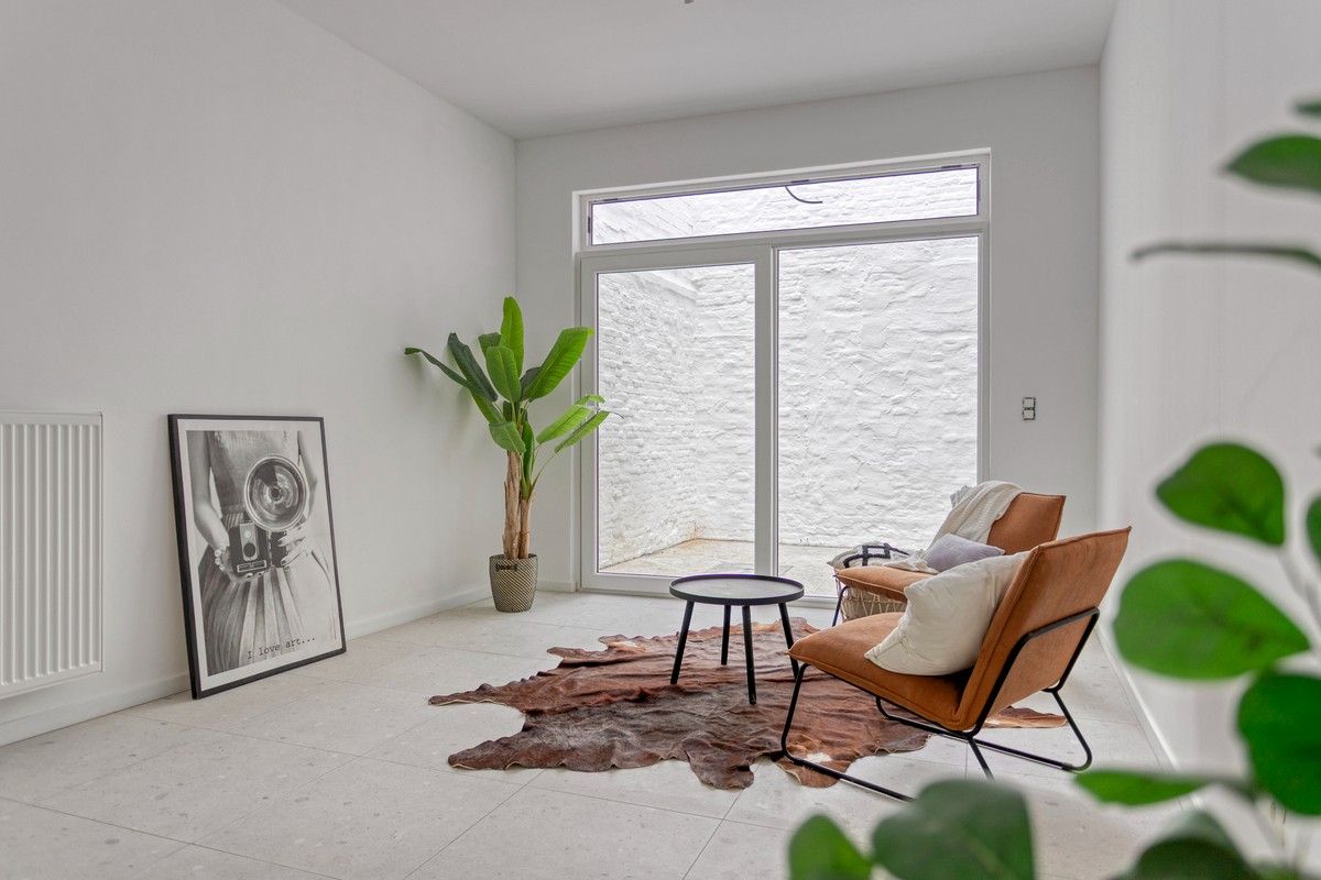 Vernieuwbouwwoning met 3 ruime slaapkamers foto 3