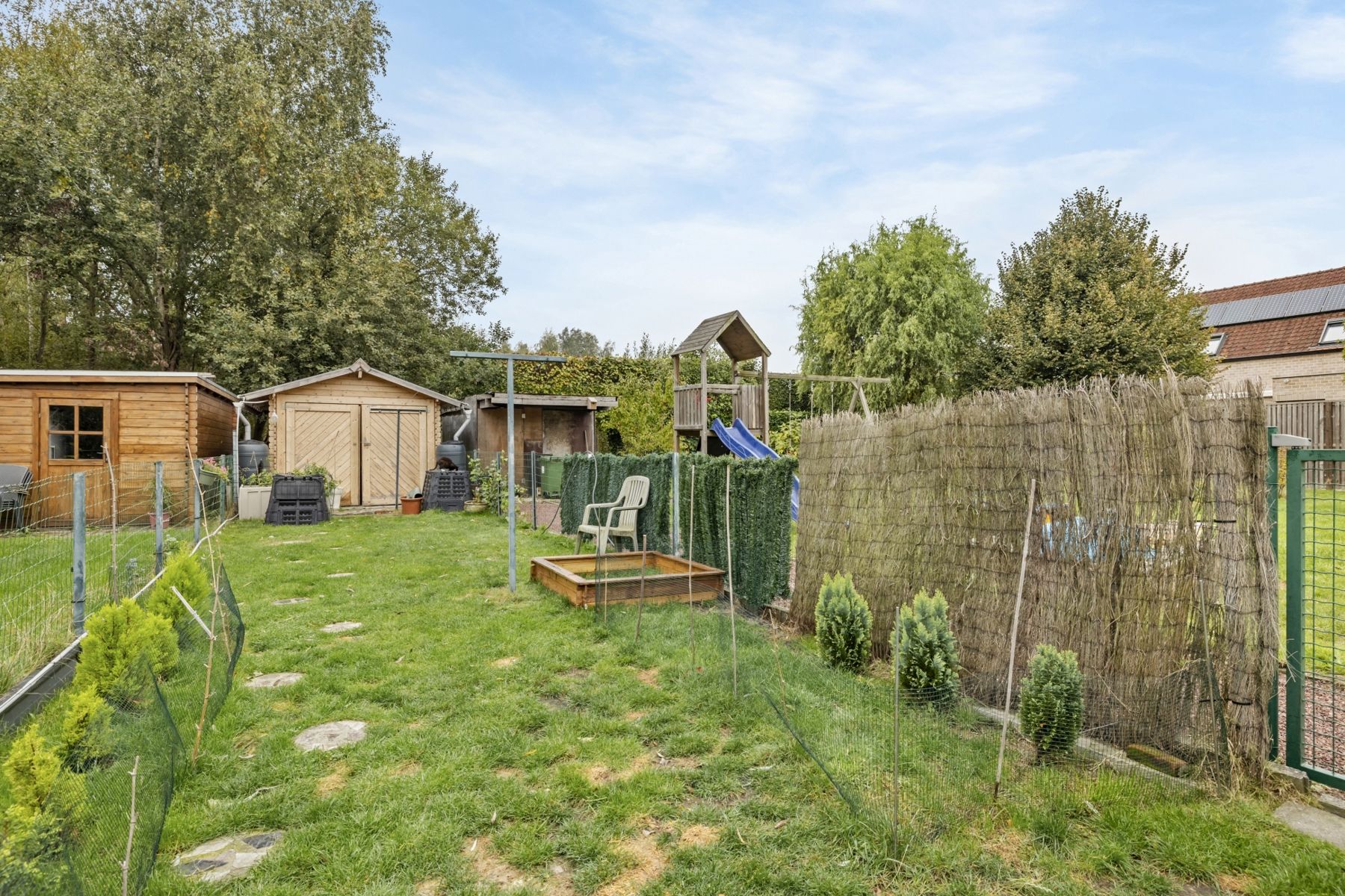 Energiezuinige, gerenoveerde rijwoning met tuin foto 12