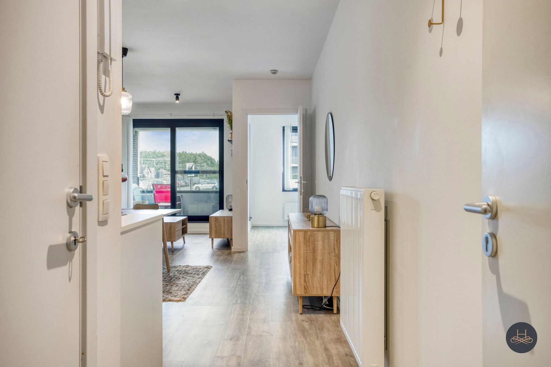 Lichtrijk, gezellig appartement met zeer goede verbindingen foto 3