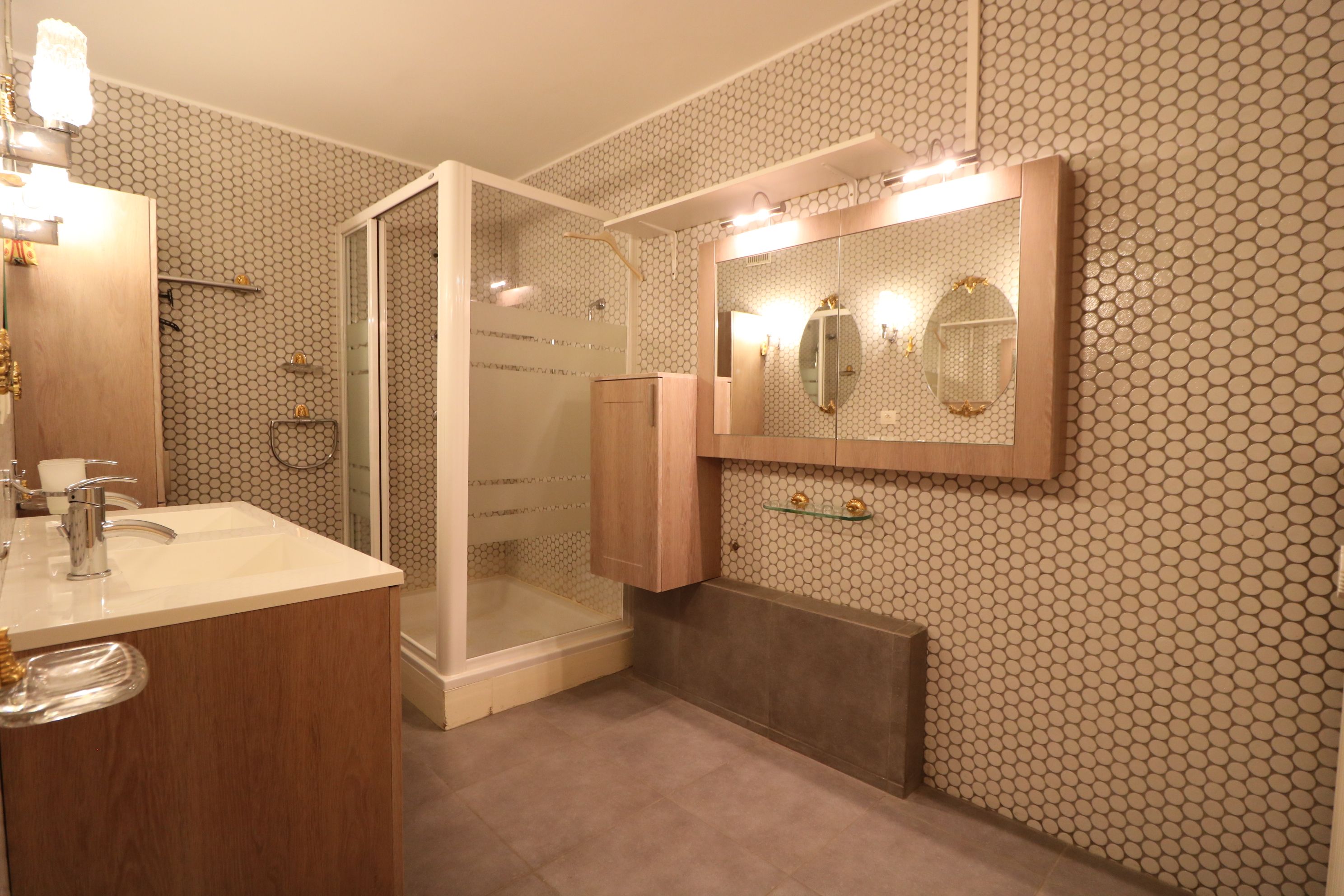 Zeer ruim appartement (139m²) met prachtig zicht op Leopoldpark, jachthaven en zee.  foto 5