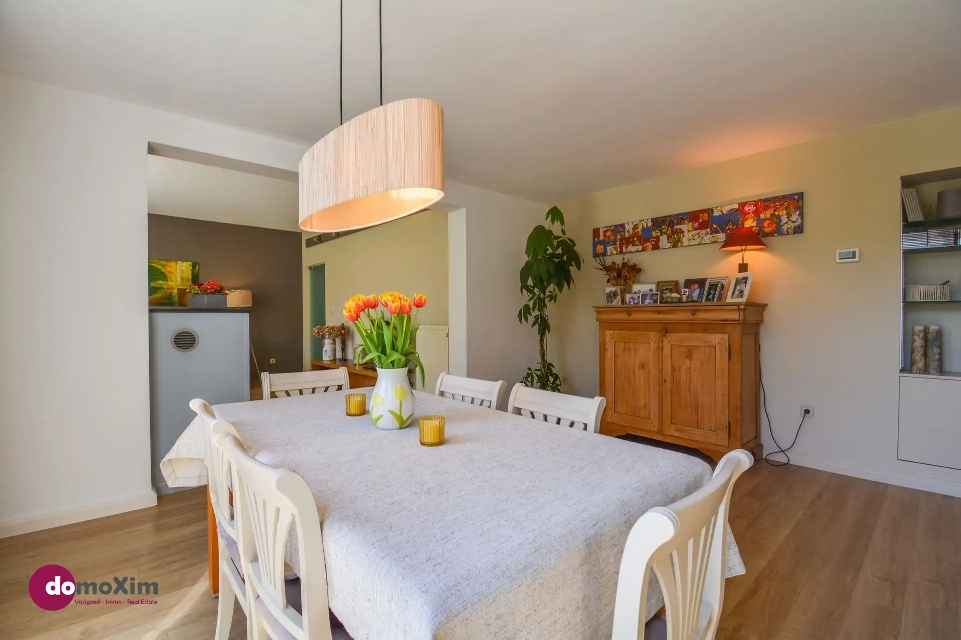 Charmante halfopen bebouwing met prachtige tuin en topligging aan de vaart foto 8