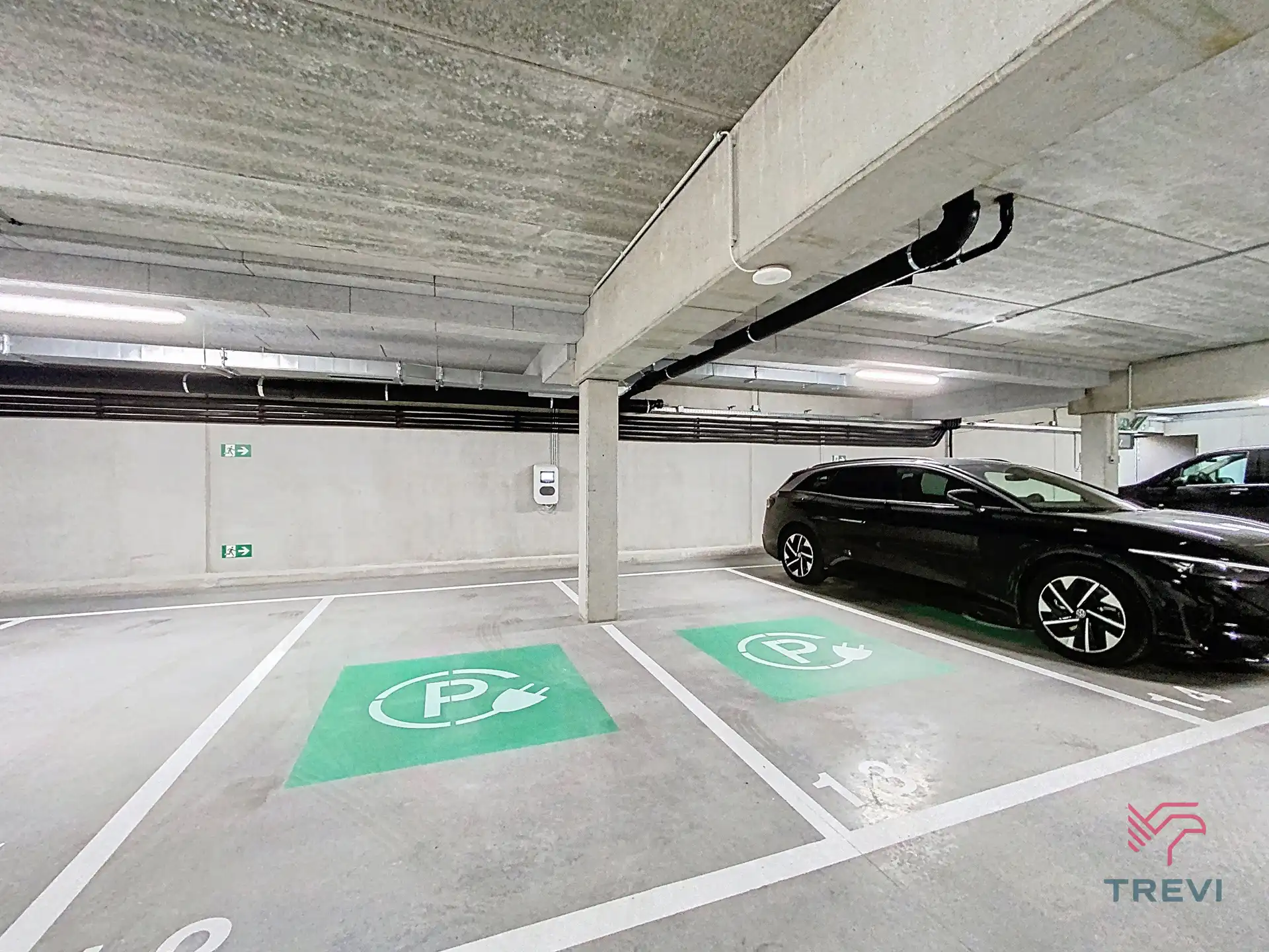MENCH-PROJECT - PARKEERPLAATS TE HUUR foto 3