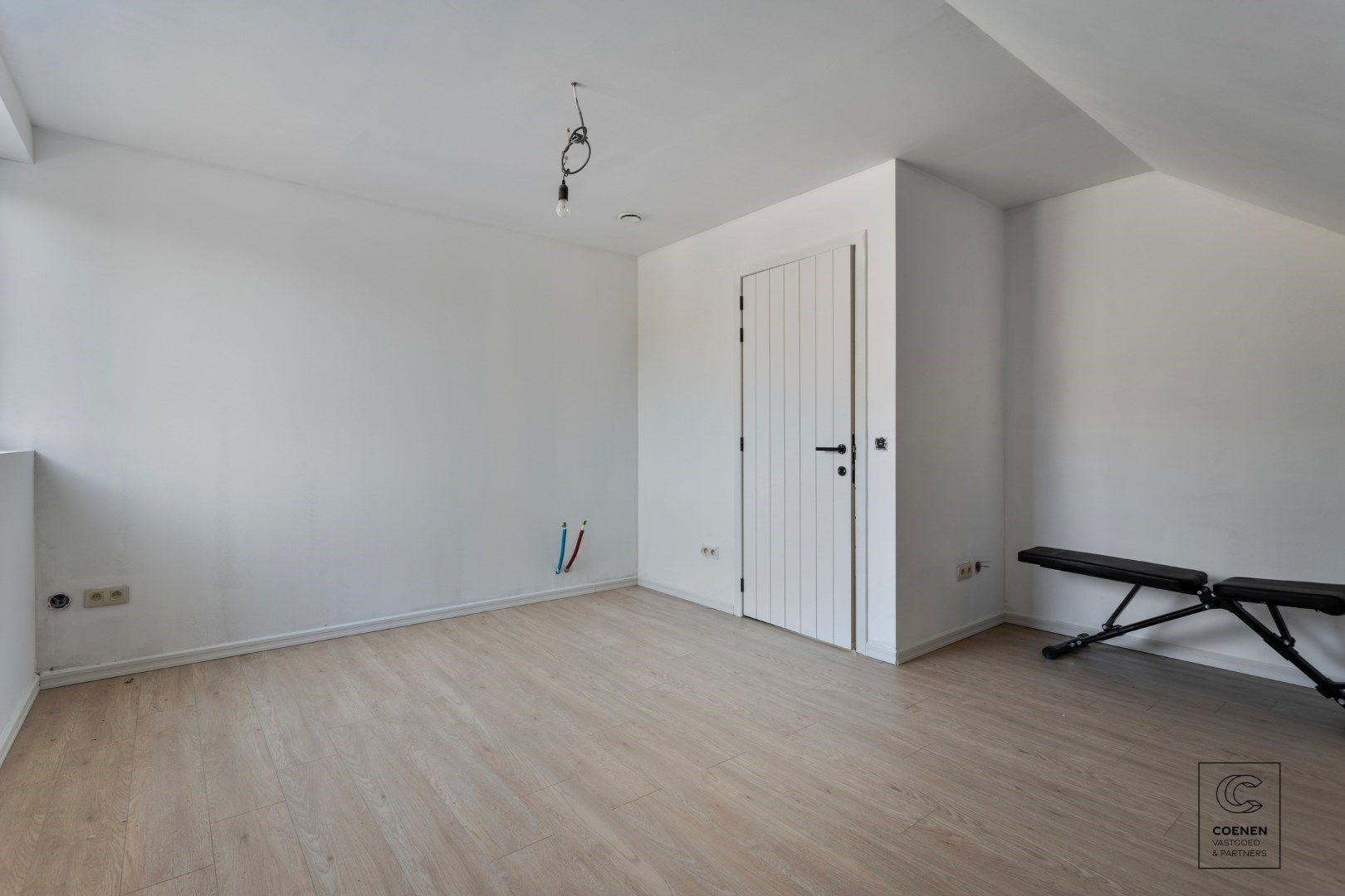 Prachtige villa met bew. opp. van 258m², 5 slpk's en dat op een uiterst rustige locatie te Brecht! foto 12