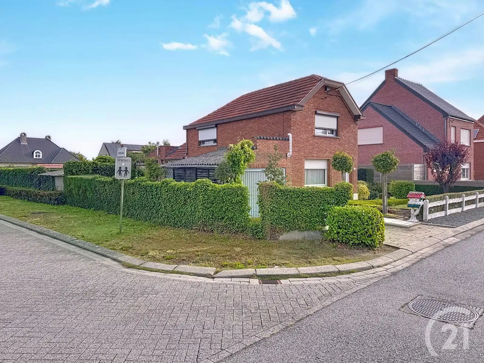 Huis te koop in zeer rustige straat in Houtvenne/Hulshout! foto 3