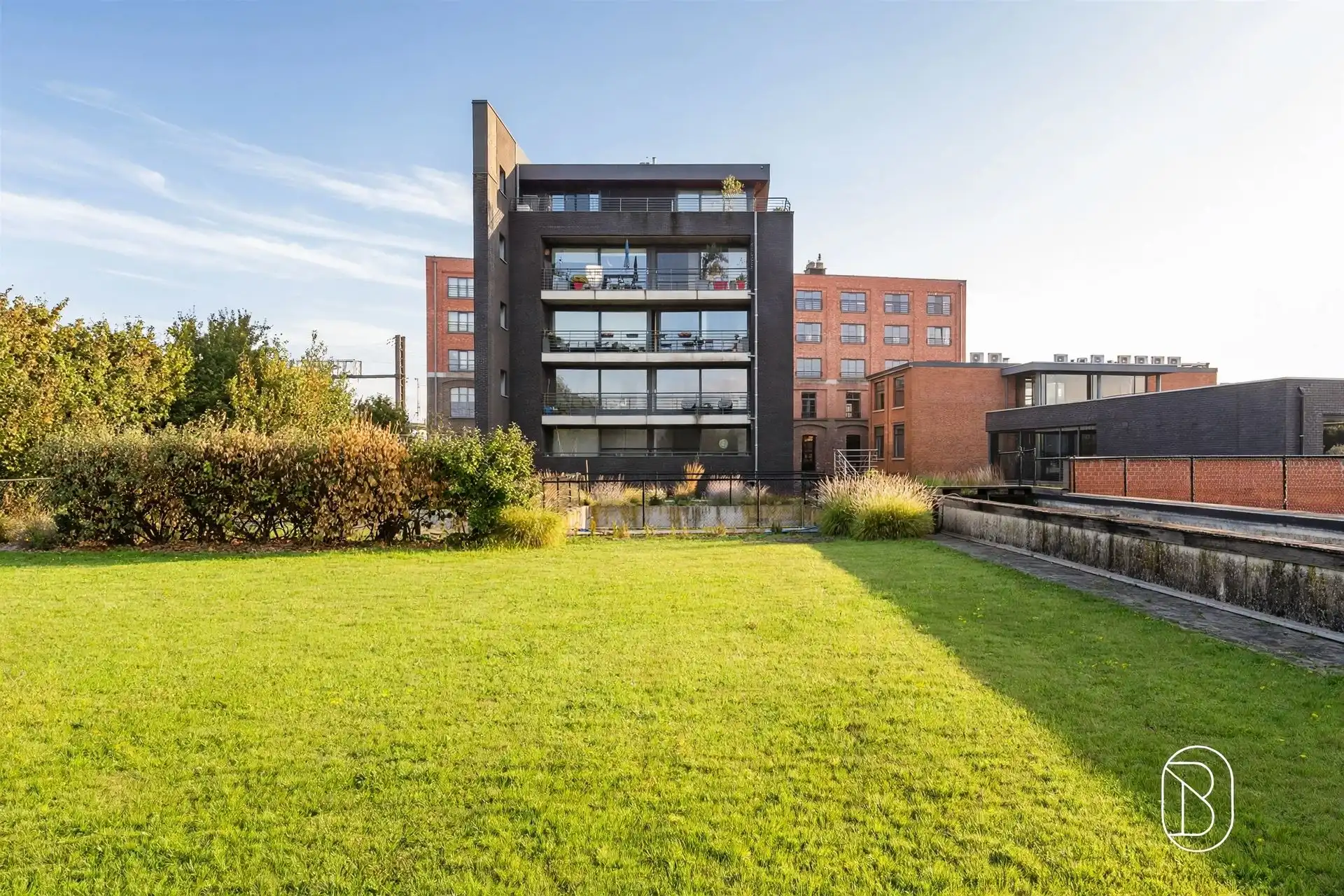 Exclusieve loft met ruim terras en zwemvijver in Gent foto 10