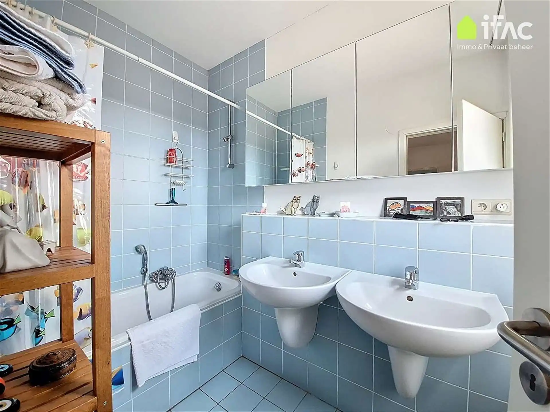 Ruime villa 6 slpks, 2 bureaus, 5 badkamers op +/-17are foto 23