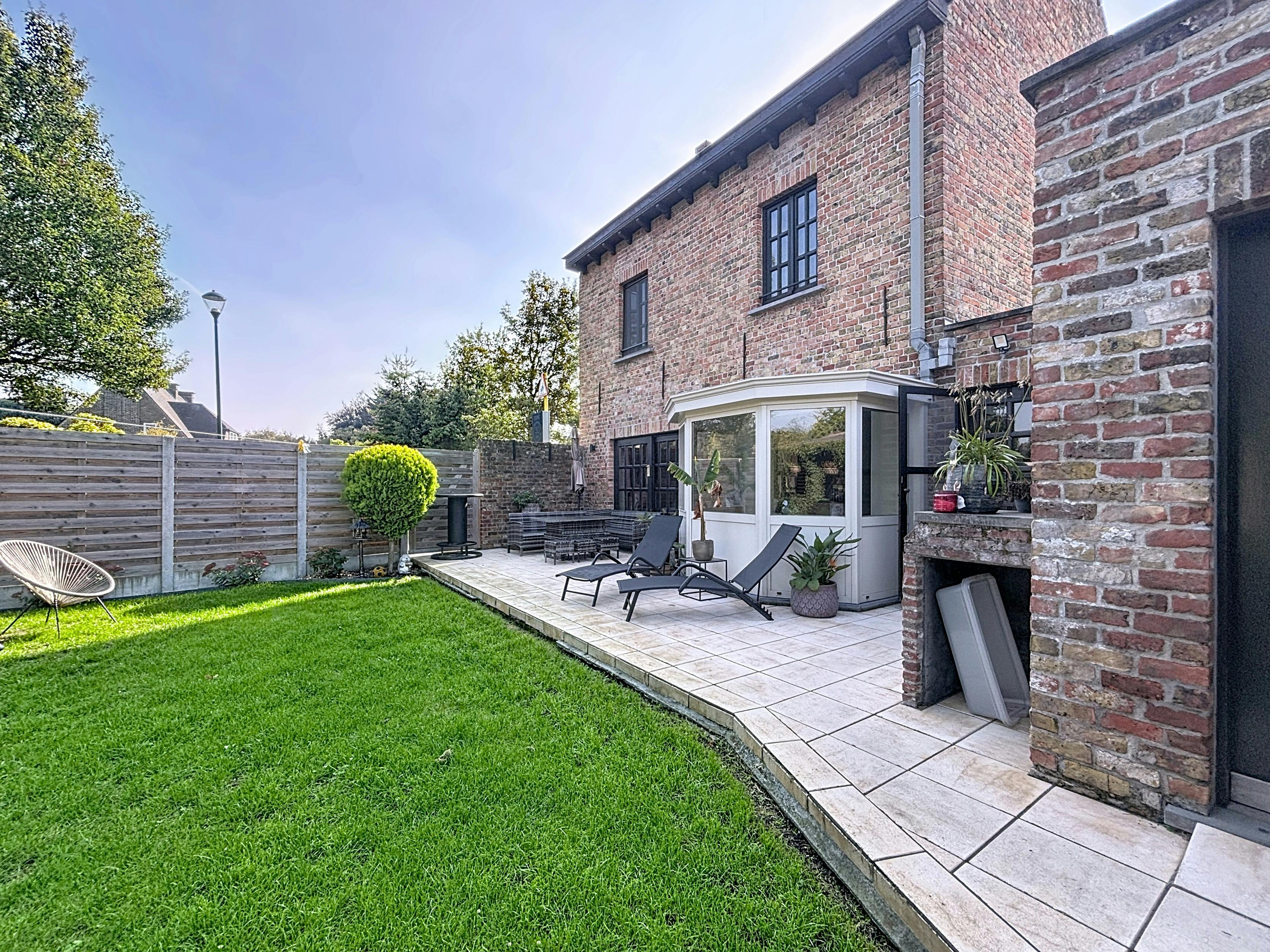 Huis met 2-3 slaapkamers, garage en loods in Assebroek  foto 21