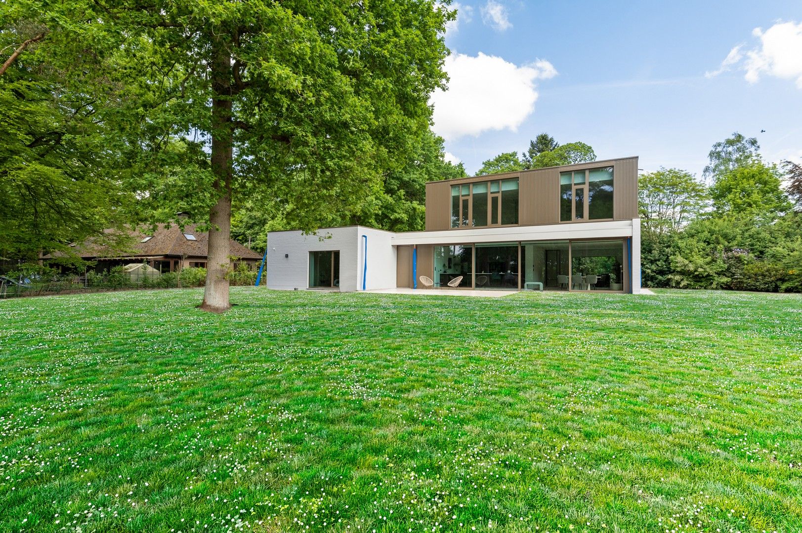 Moderne nieuwbouwvilla op prachtig perceel van 4.718 m² foto 18