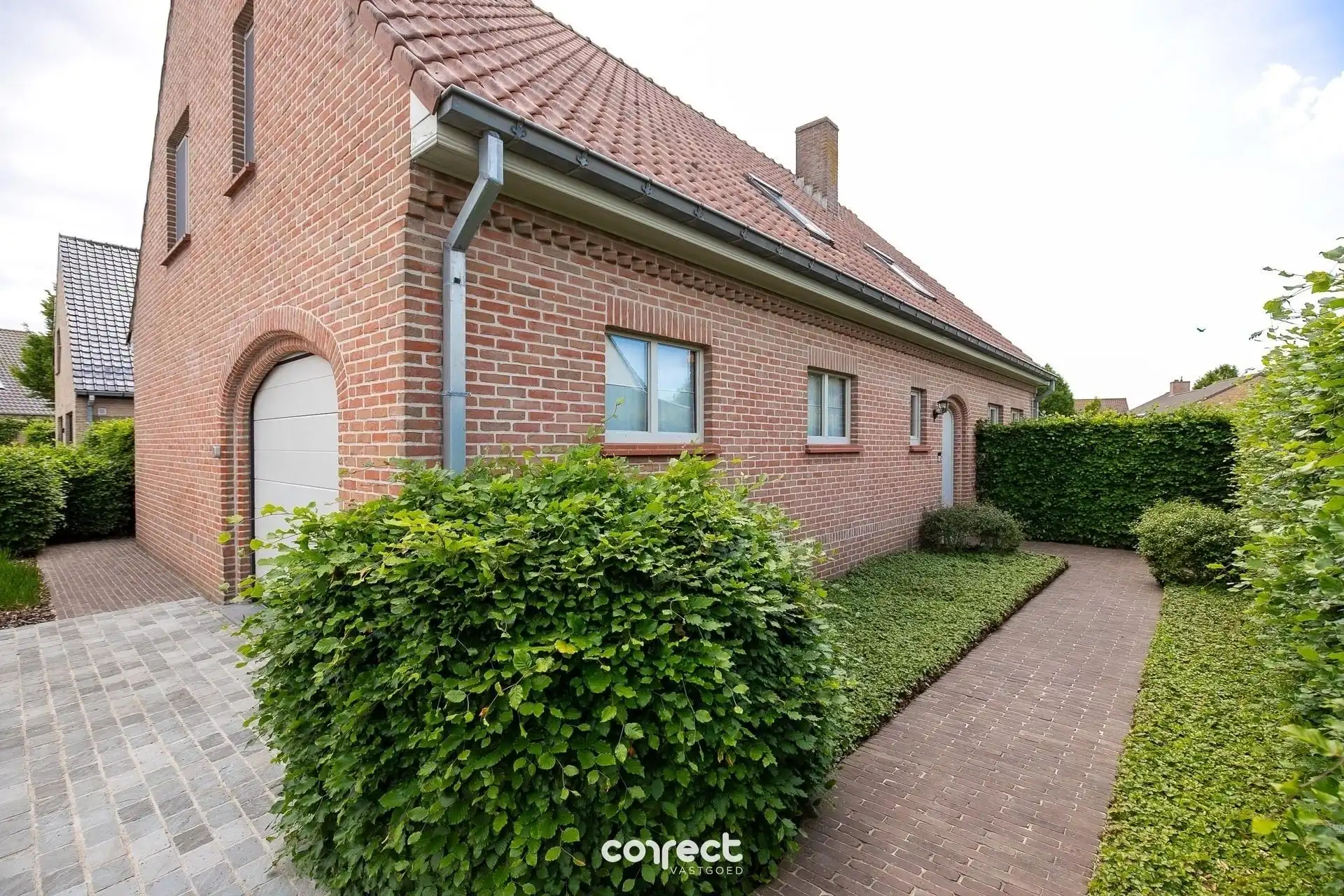 Rustig gelegen, zeer net onderhouden open bebouwing met prachtige, zongerichte tuin. foto 21