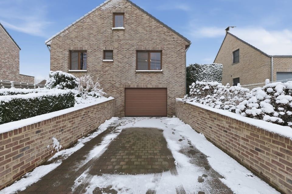 CHARMANTE OPEN BEBOUWING OP EEN TOPLOCATIE IN SINT-TRUIDEN foto 32