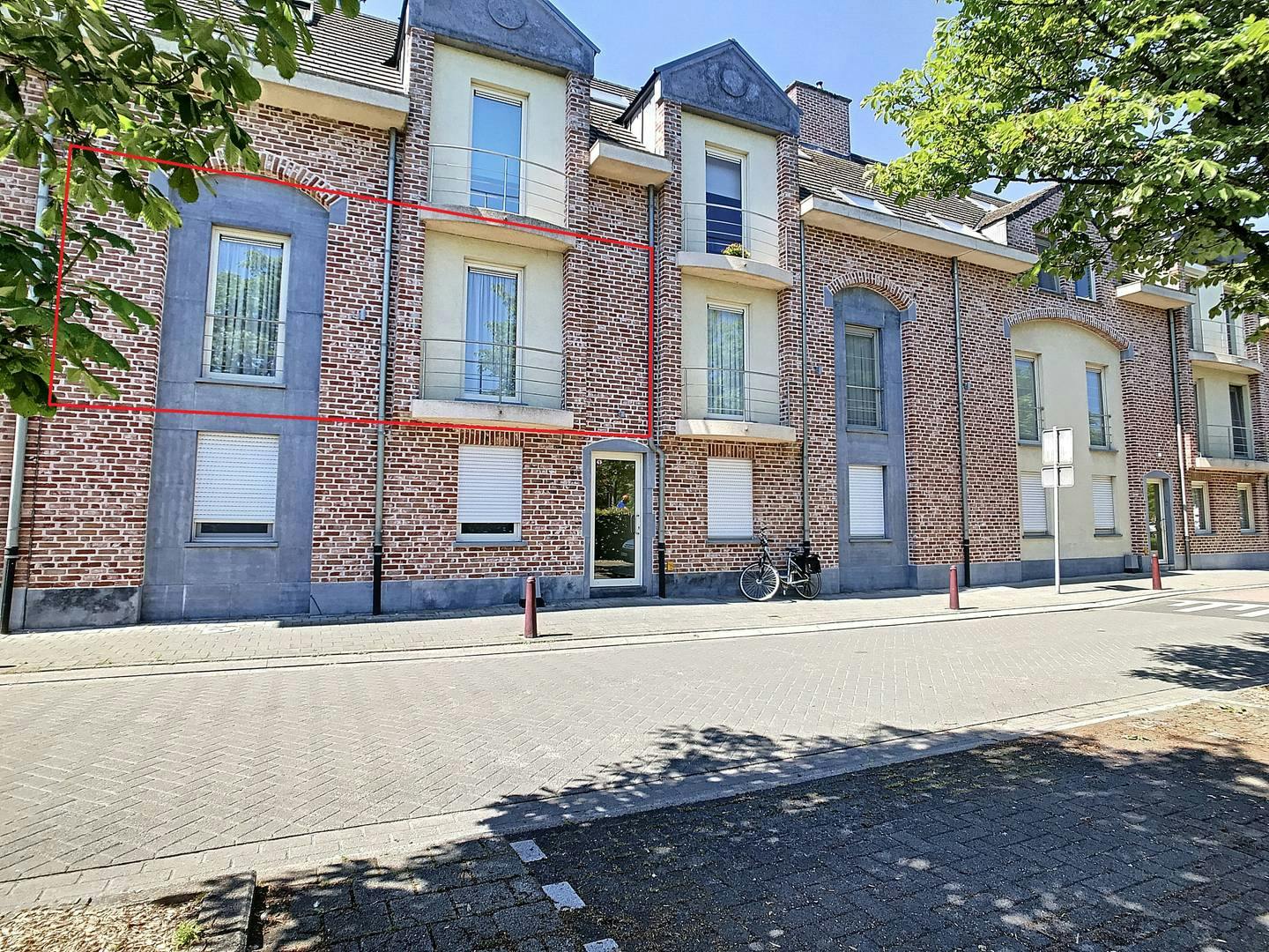 Ruim appartement met twee slaapkamers te huur in Gooreind! foto {{pictureIndex}}