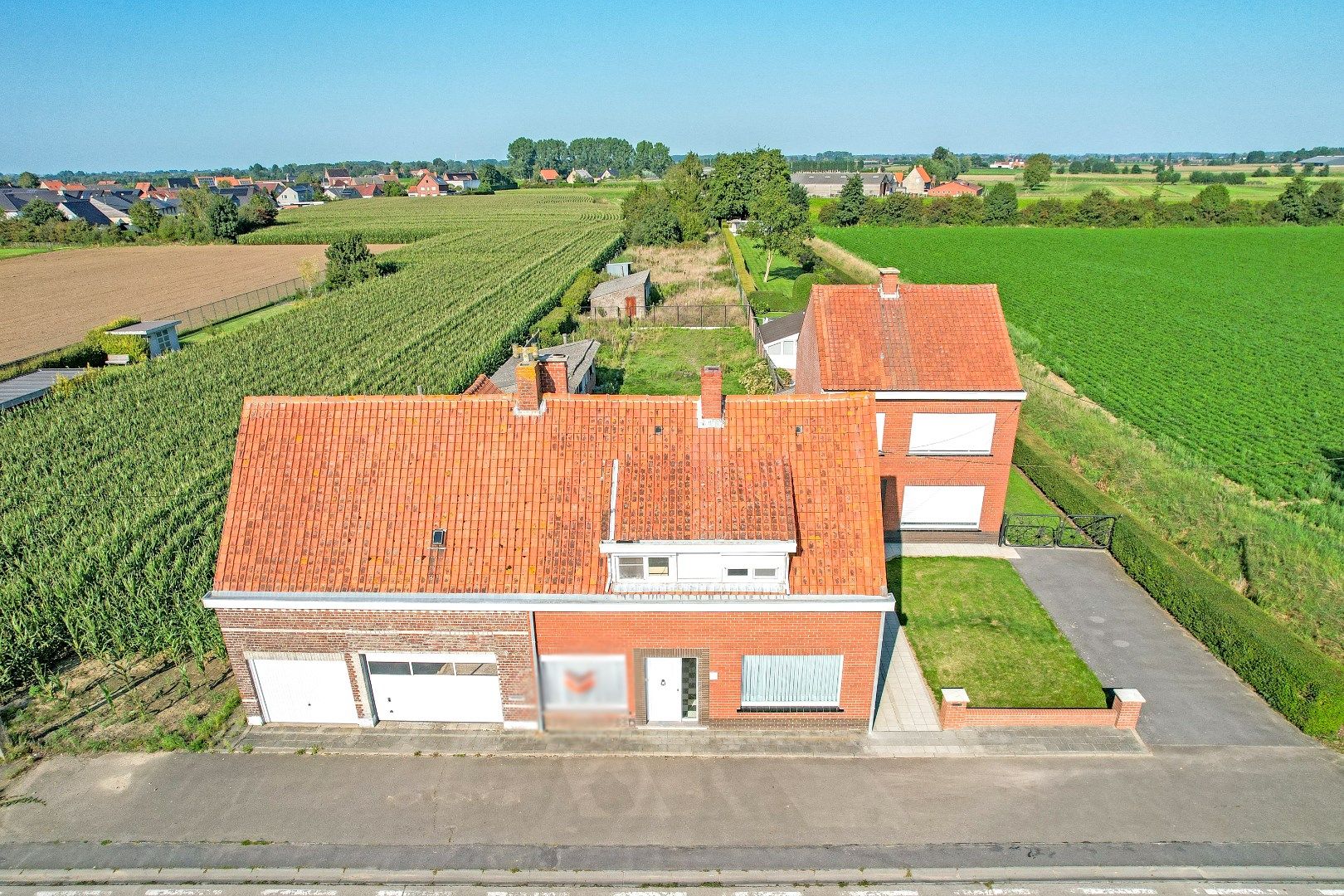 Hoofdfoto van de publicatie: Vleteren, ruim perceel bouwgrond. Opp: 3247m².