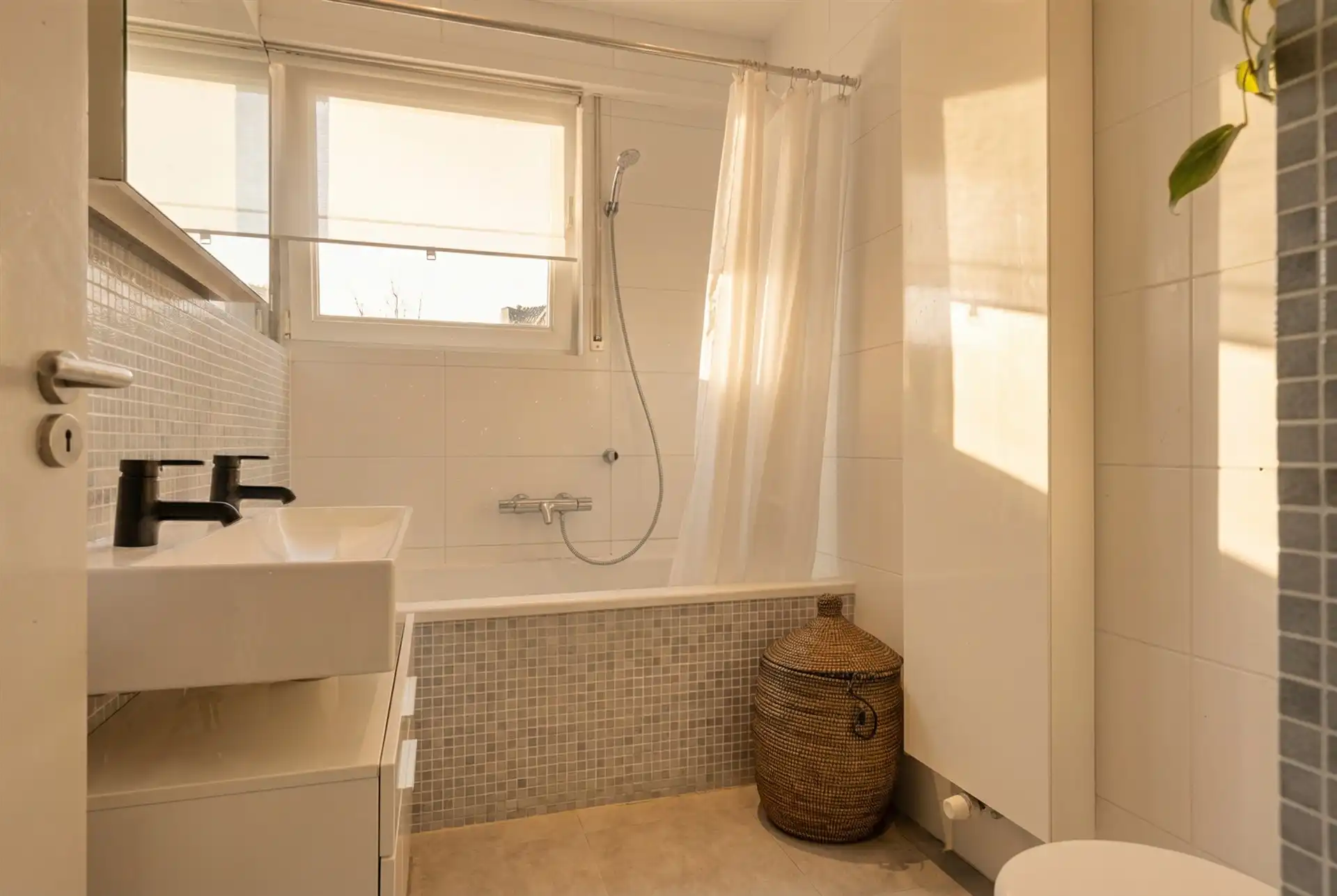 Sometimes the current of life moves the stones in the river foto 16